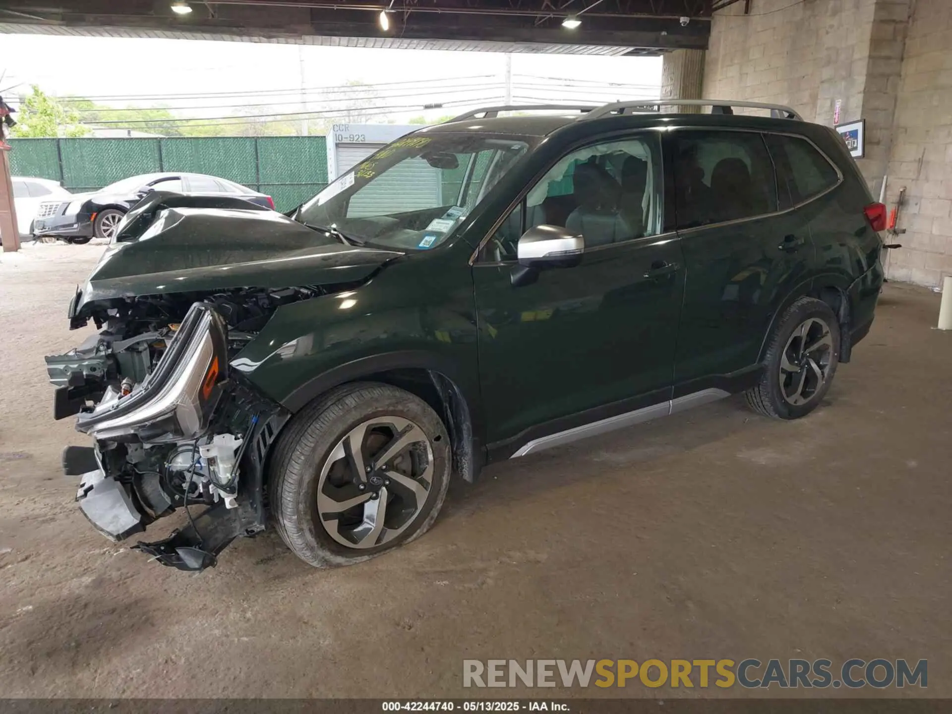 2 fotografías del automóvil dañado JF2SKARC3PH461907 SUBARU FORESTER 2023