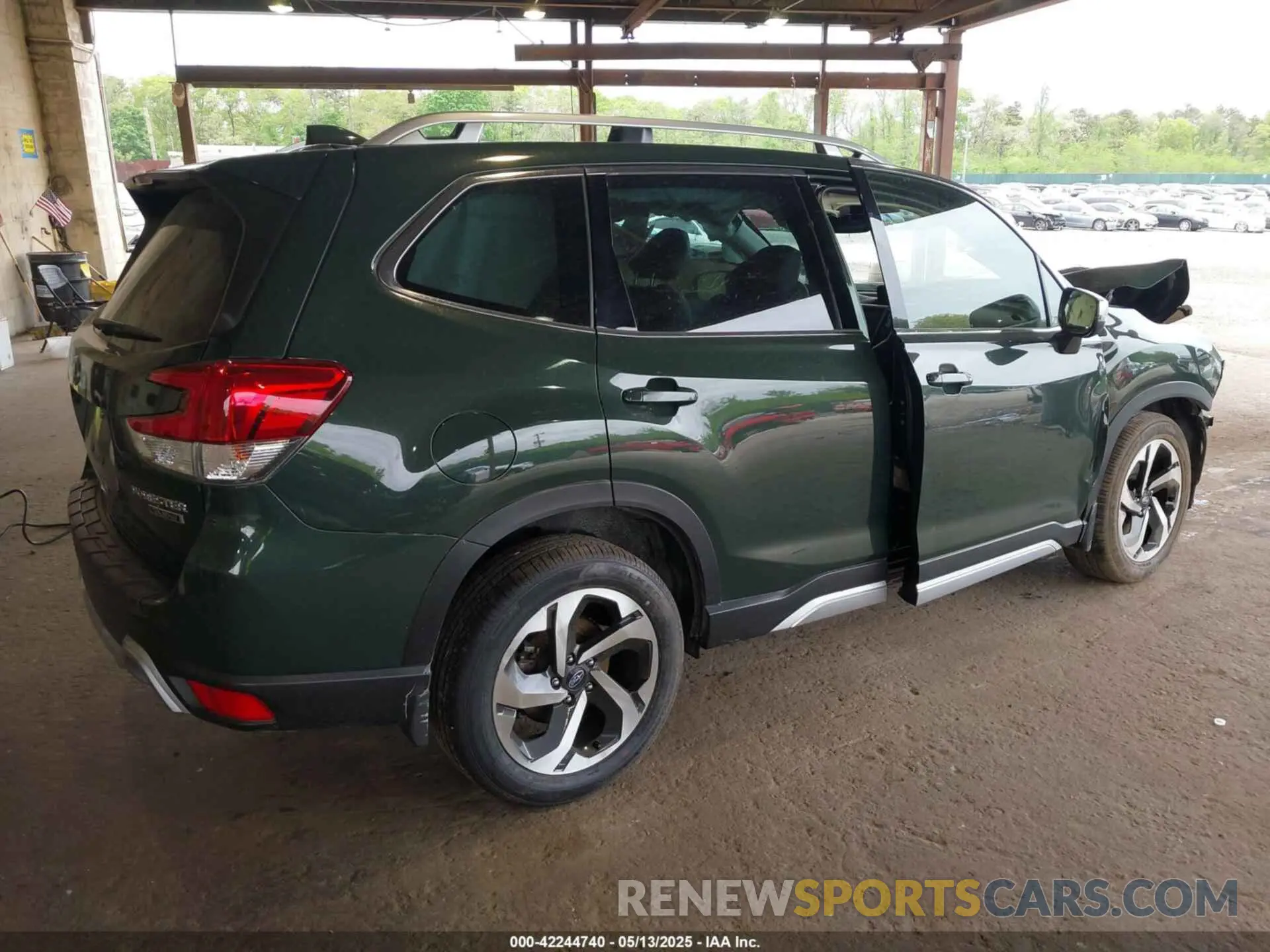4 fotografías del automóvil dañado JF2SKARC3PH461907 SUBARU FORESTER 2023