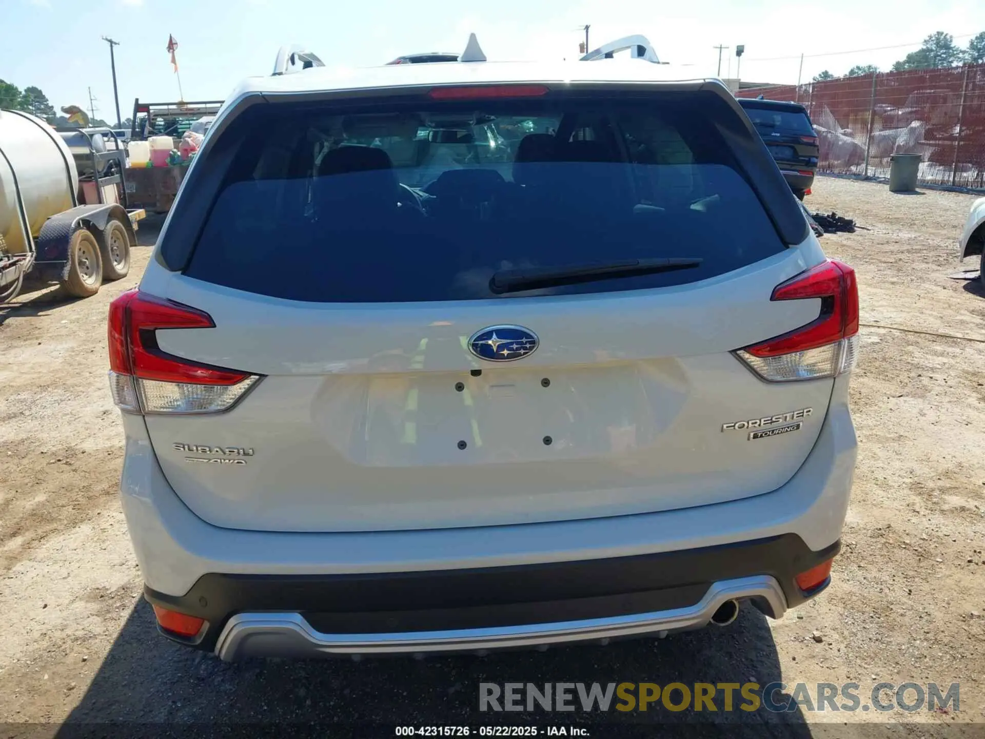 16 fotografías del automóvil dañado JF2SKARC3PH525847 SUBARU FORESTER 2023
