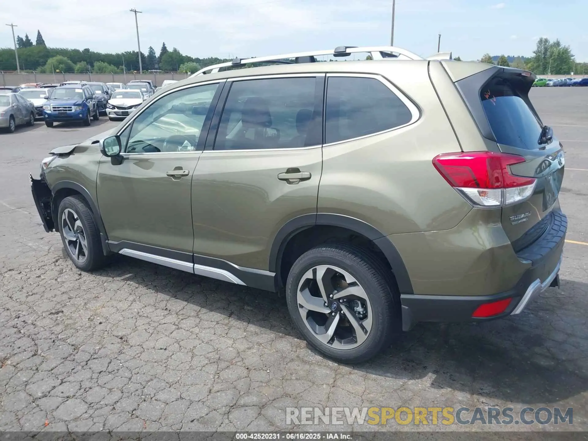 3 fotografías del automóvil dañado JF2SKARC6PH450674 SUBARU FORESTER 2023