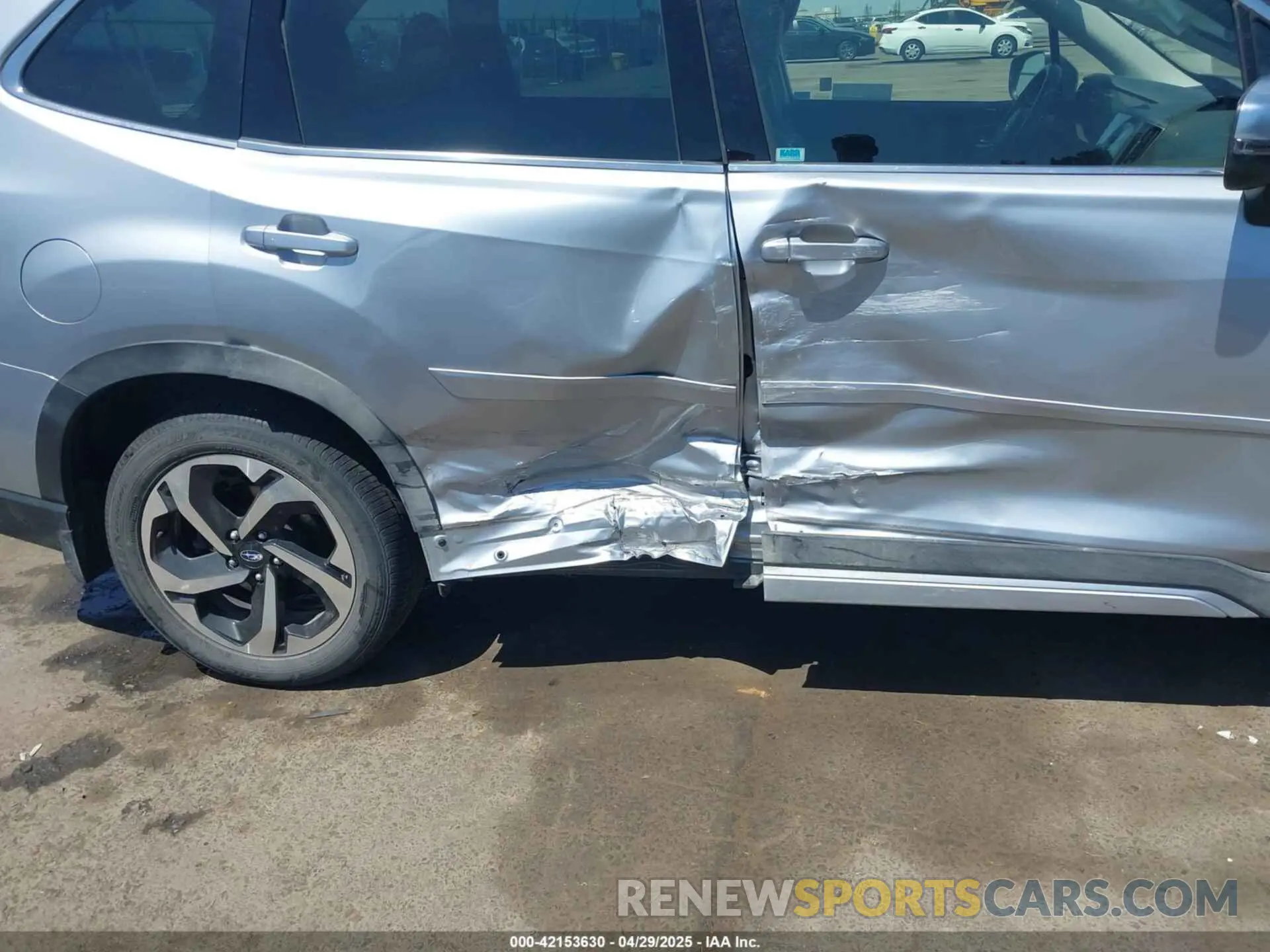 17 fotografías del automóvil dañado JF2SKARC9PH506171 SUBARU FORESTER 2023