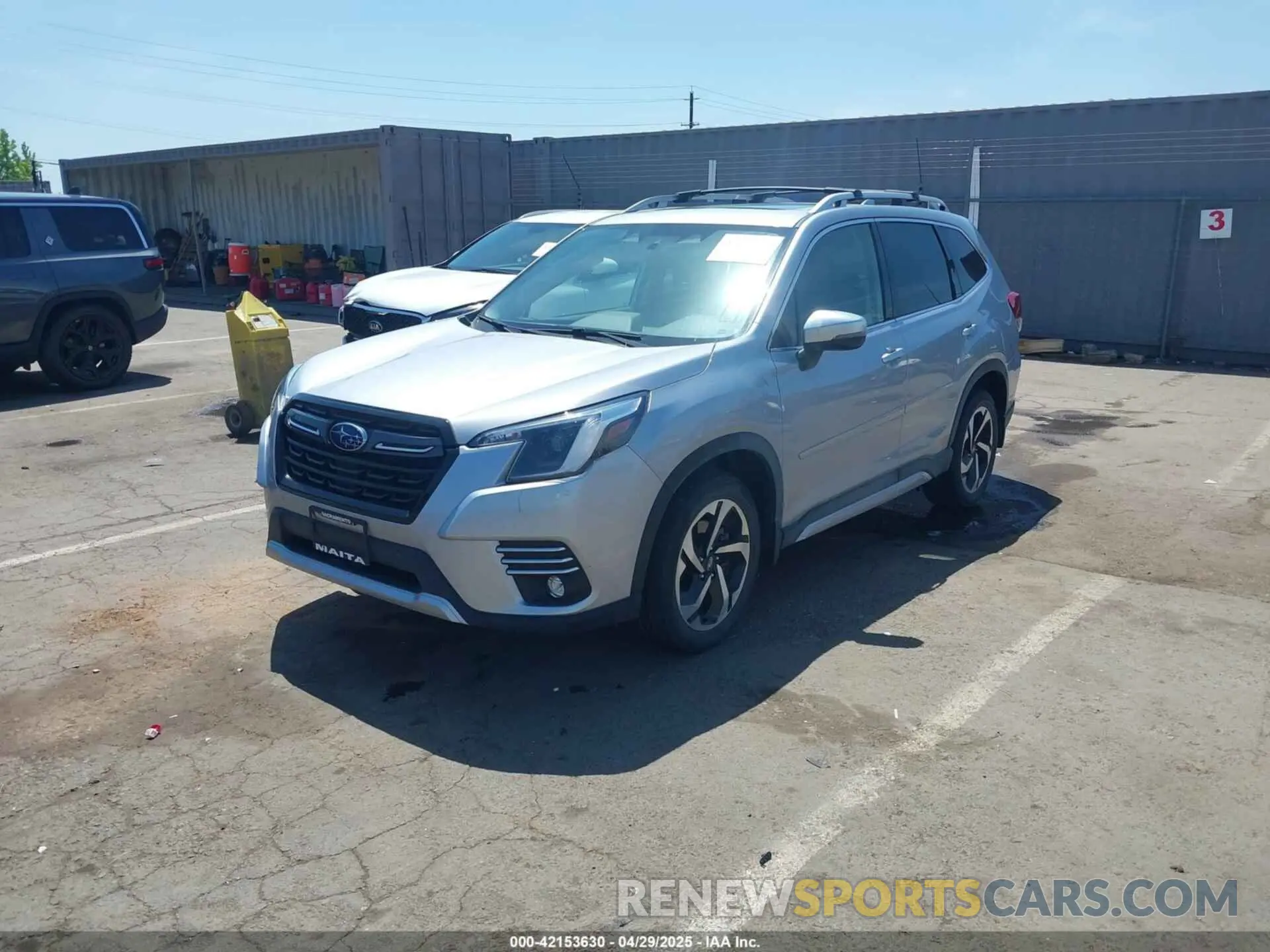 2 fotografías del automóvil dañado JF2SKARC9PH506171 SUBARU FORESTER 2023