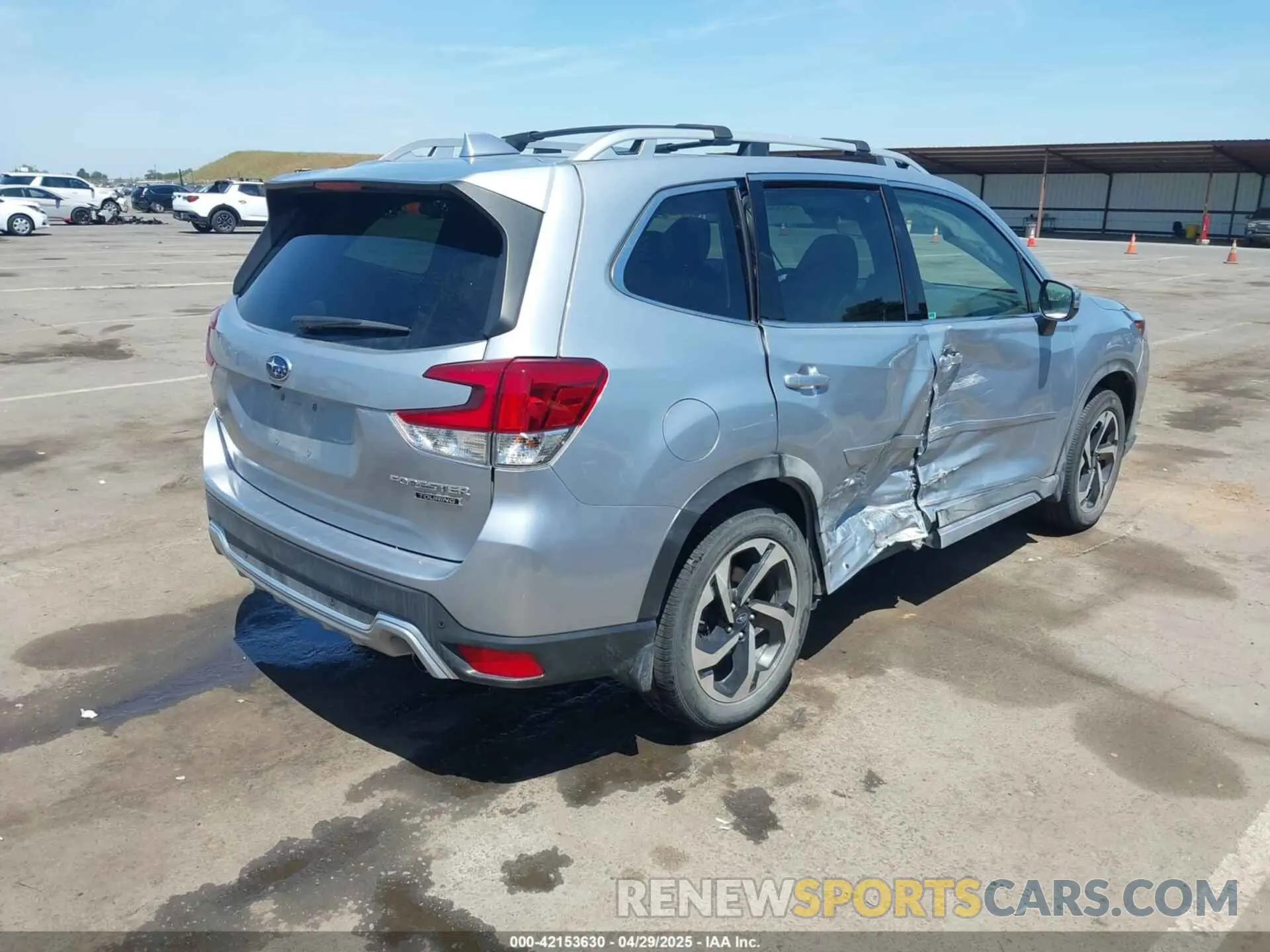 4 fotografías del automóvil dañado JF2SKARC9PH506171 SUBARU FORESTER 2023