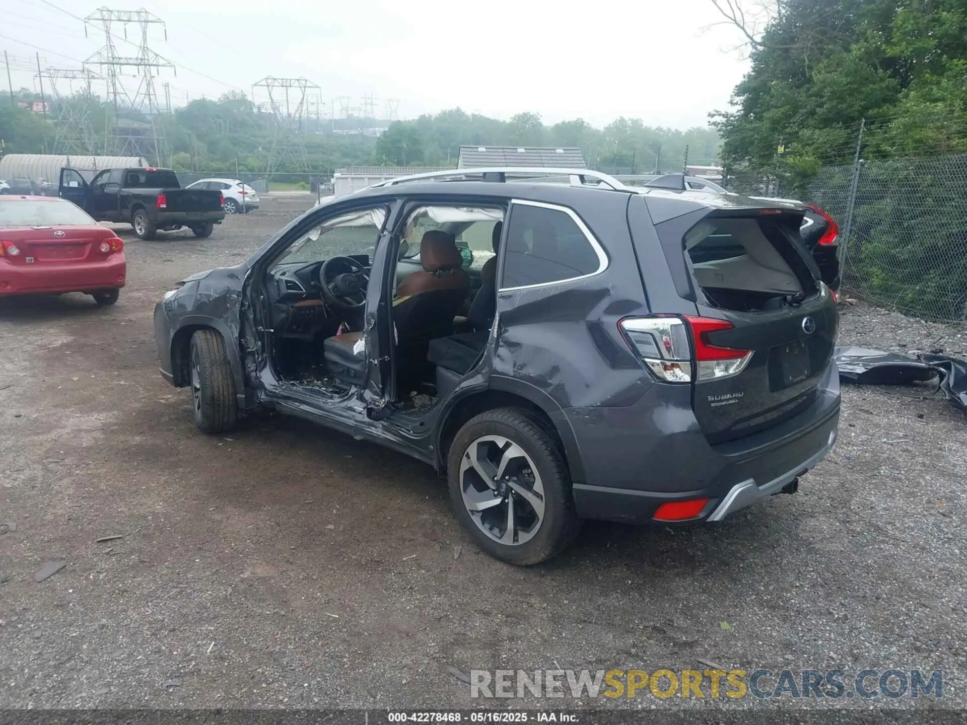 3 fotografías del automóvil dañado JF2SKARCXPH471656 SUBARU FORESTER 2023