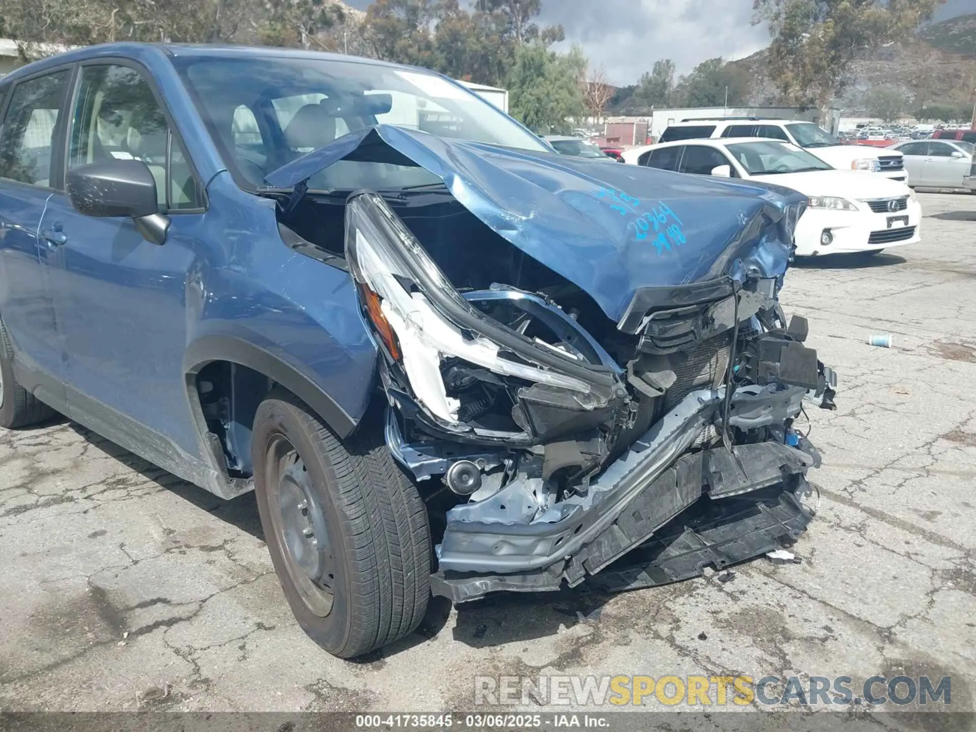 16 fotografías del automóvil dañado JF2SKAAC3RH493948 SUBARU FORESTER 2024
