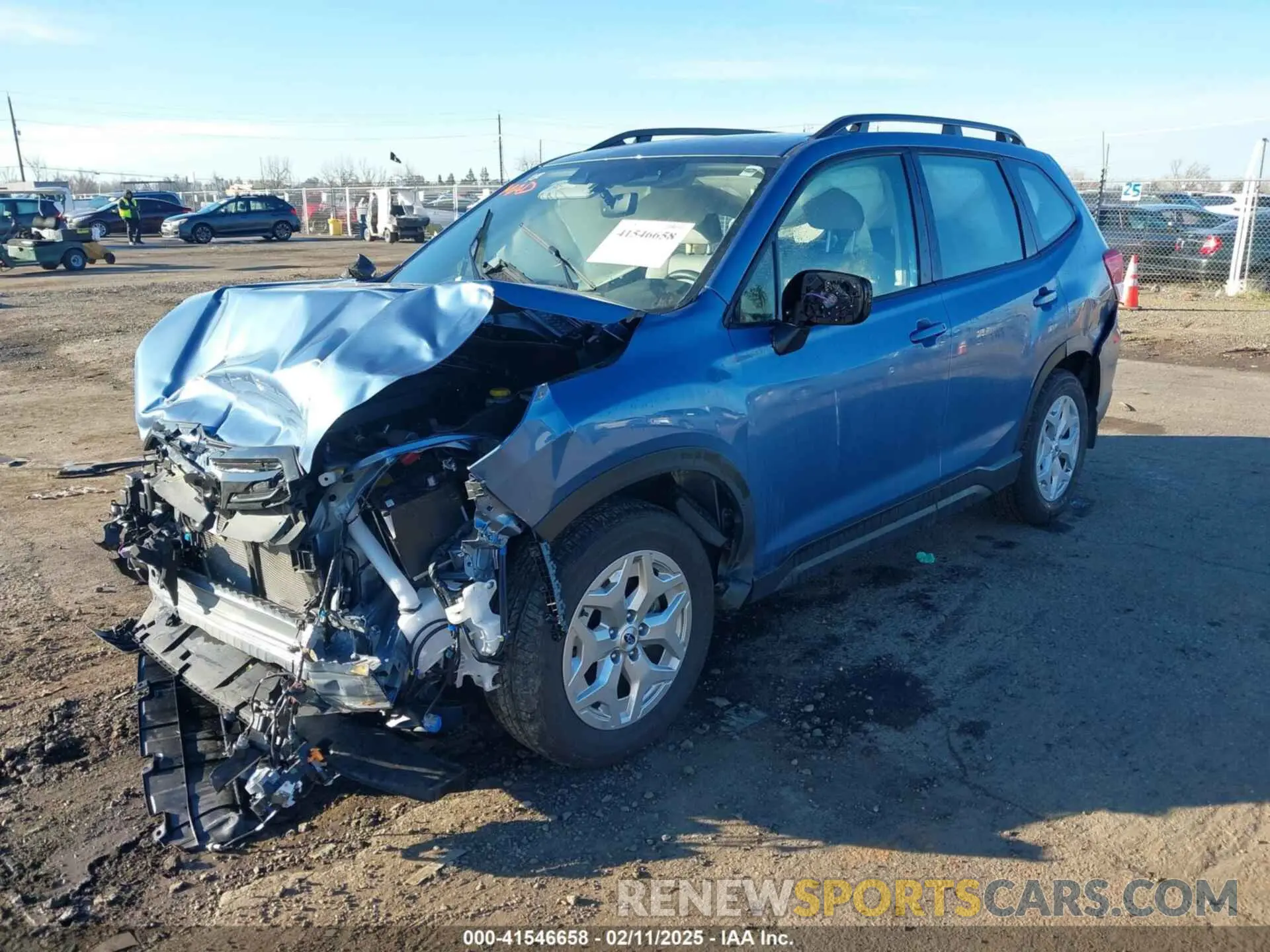 2 fotografías del automóvil dañado JF2SKABC2RH472927 SUBARU FORESTER 2024