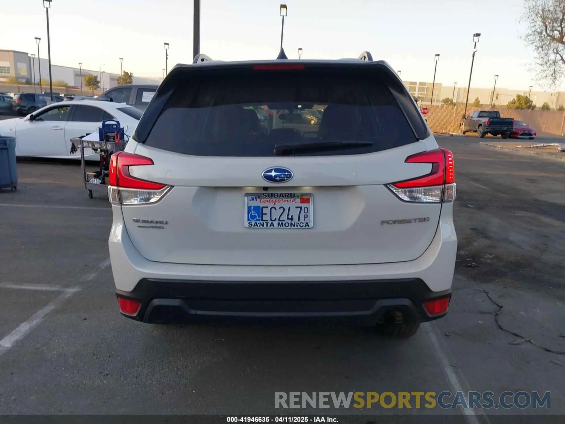 17 fotografías del automóvil dañado JF2SKACC8RH432222 SUBARU FORESTER 2024