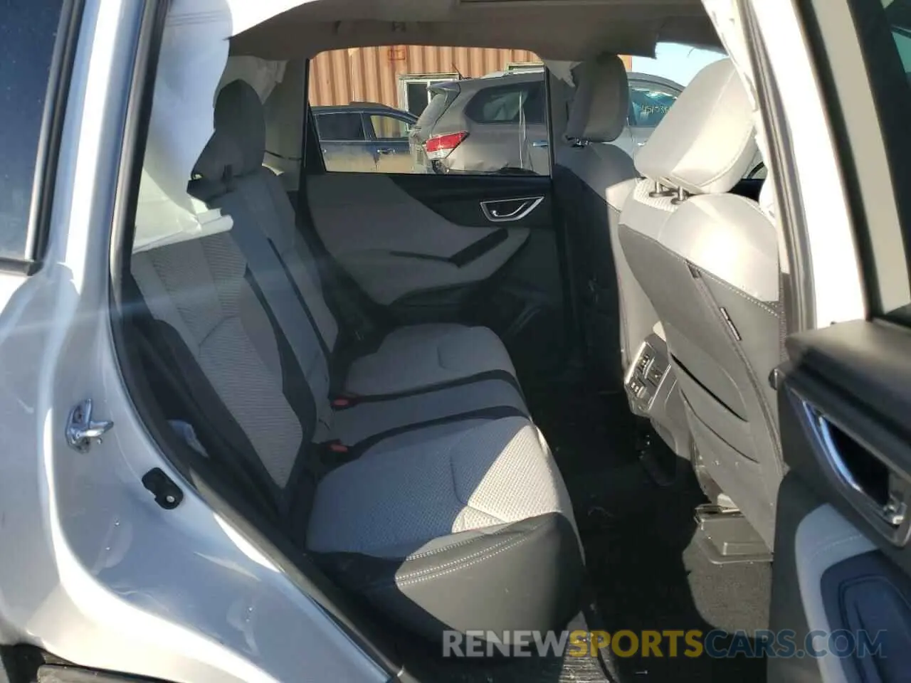 10 fotografías del automóvil dañado JF2SKADC2RH449533 SUBARU FORESTER 2024