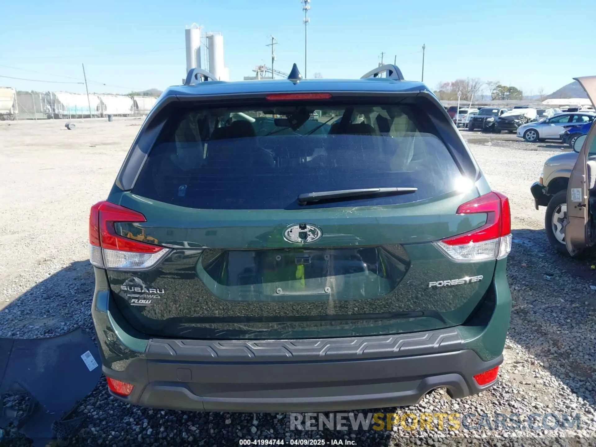 16 fotografías del automóvil dañado JF2SKADC3RH425807 SUBARU FORESTER 2024