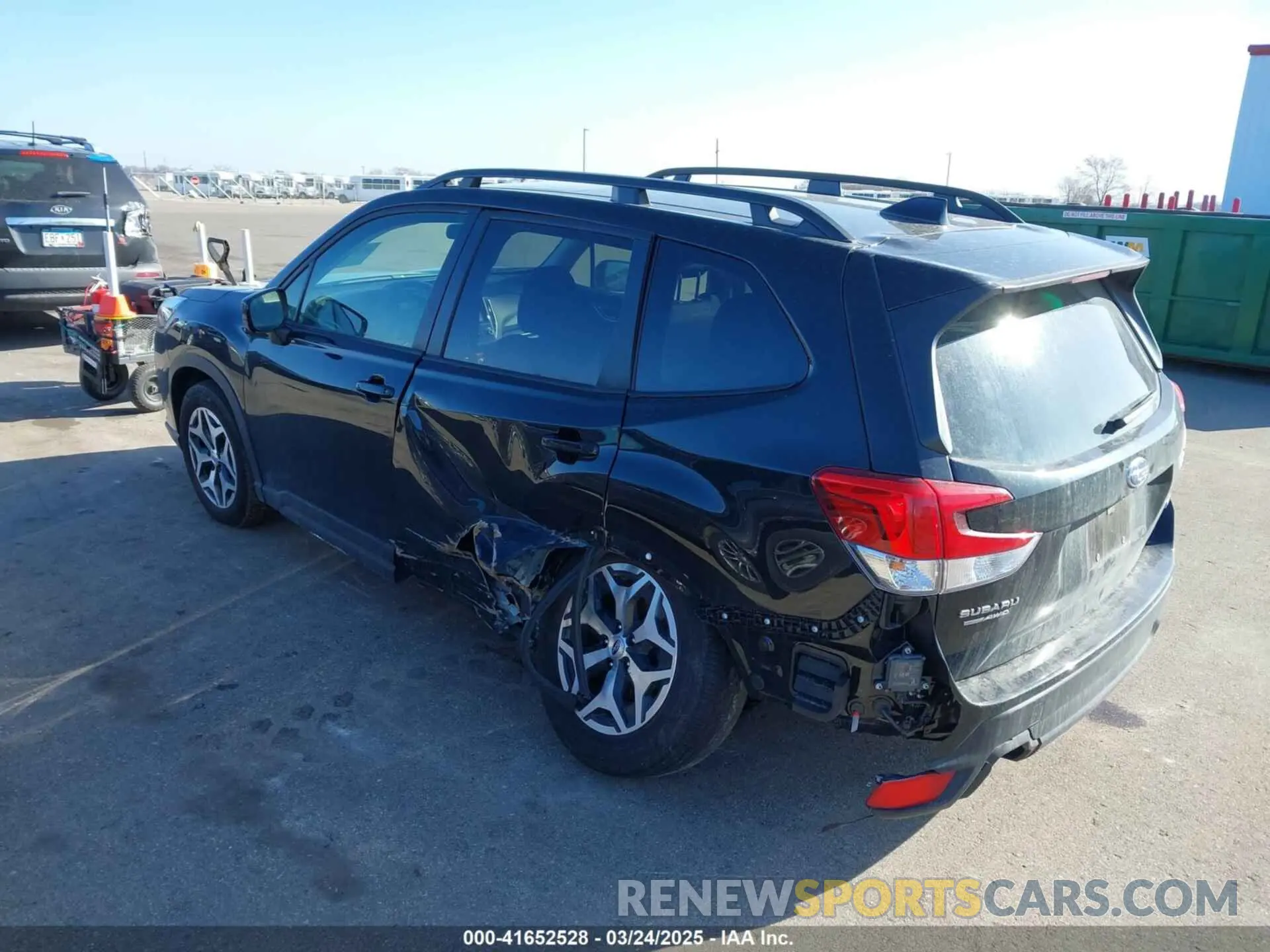 3 fotografías del automóvil dañado JF2SKADC3RH478474 SUBARU FORESTER 2024