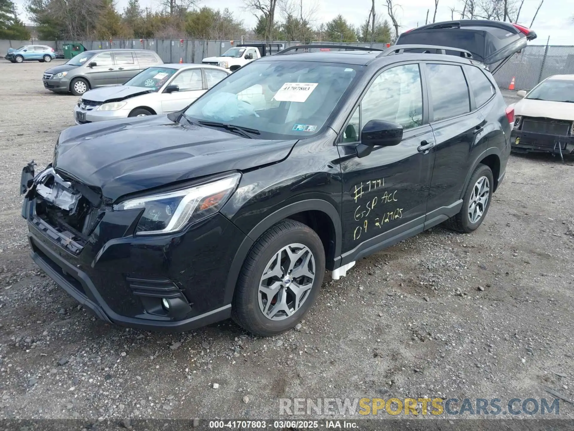 2 fotografías del automóvil dañado JF2SKADC8RH492337 SUBARU FORESTER 2024