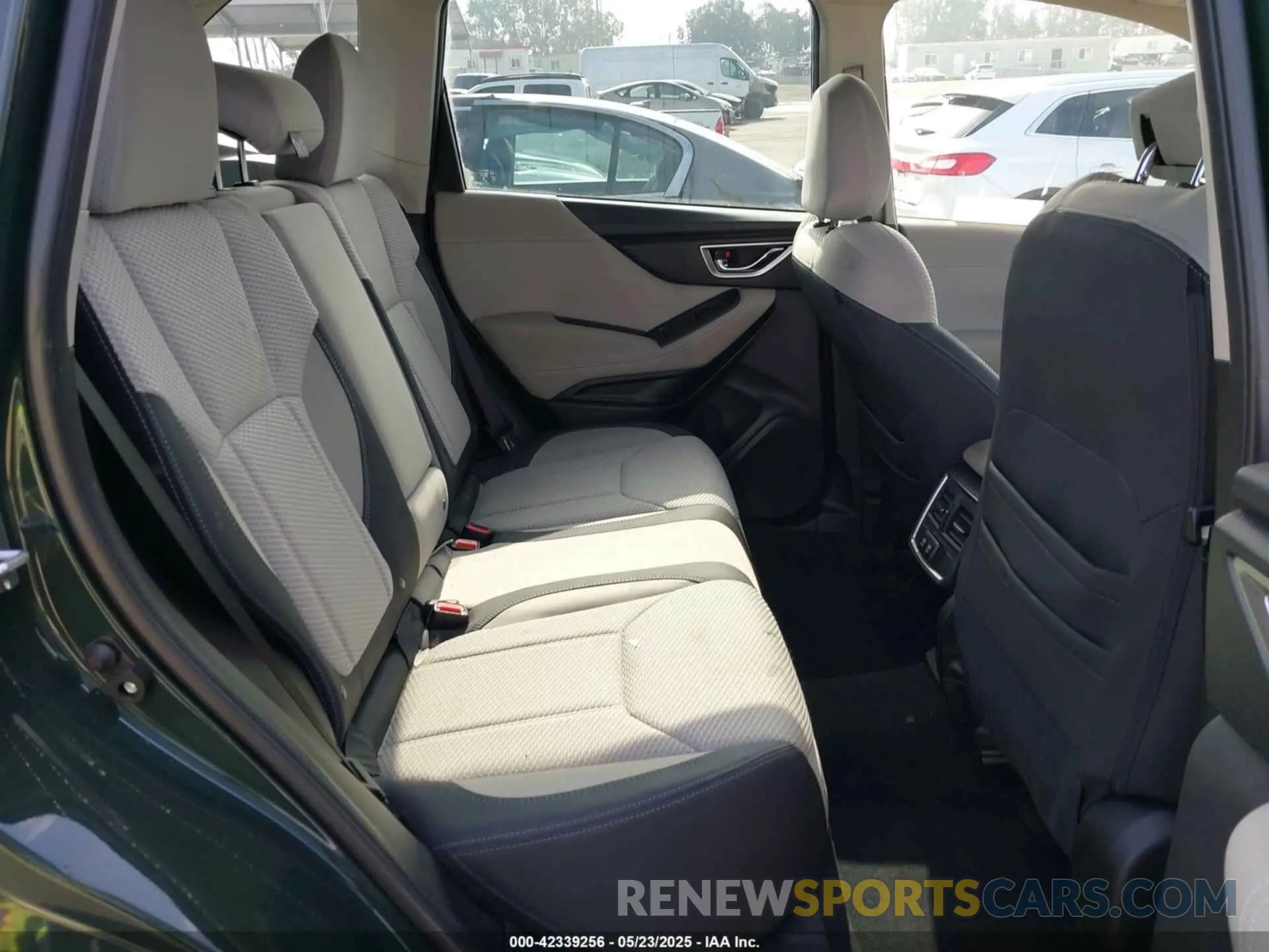 8 fotografías del automóvil dañado JF2SKADC9RH411801 SUBARU FORESTER 2024