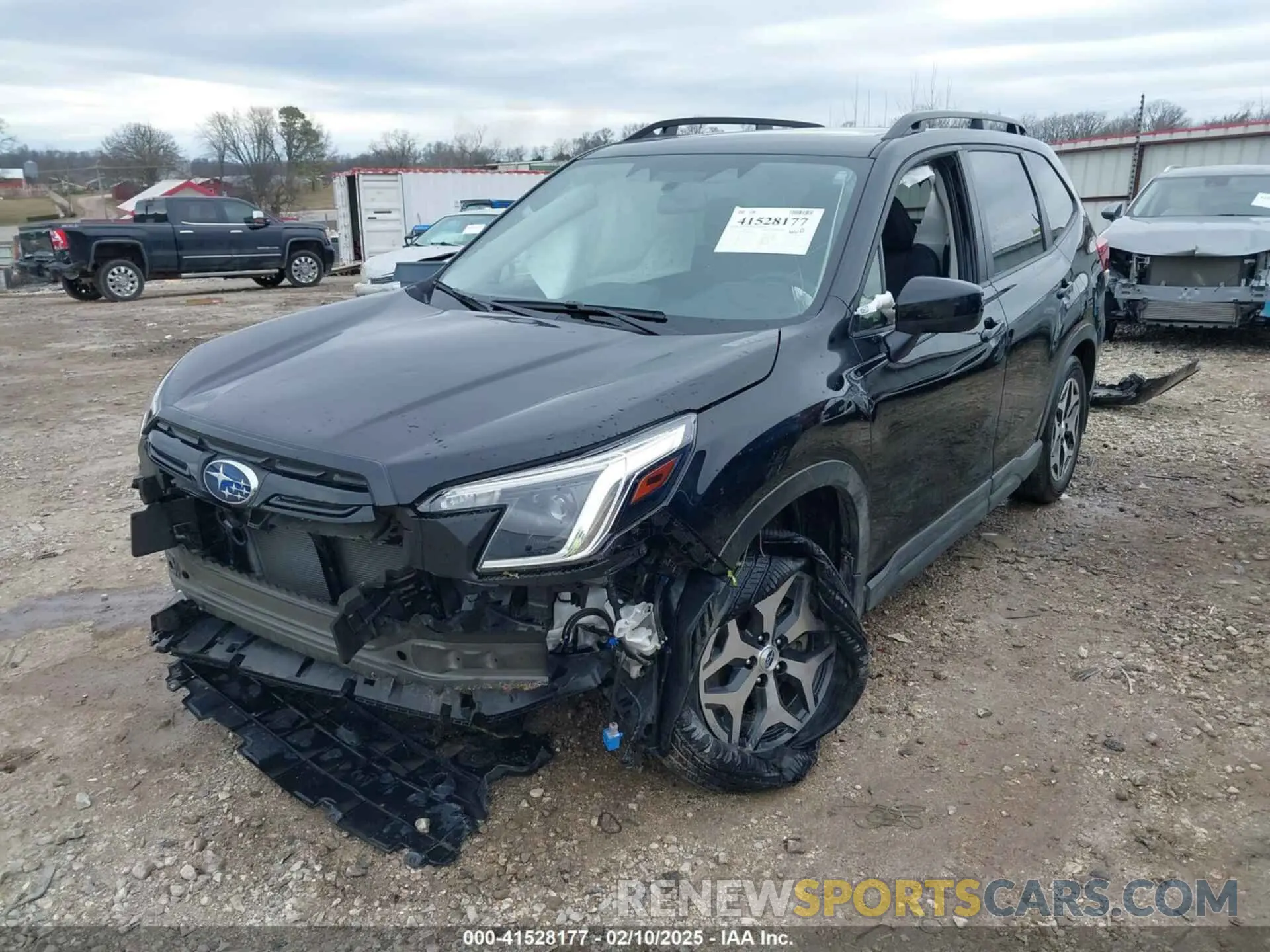 2 fotografías del automóvil dañado JF2SKADCXRH421690 SUBARU FORESTER 2024