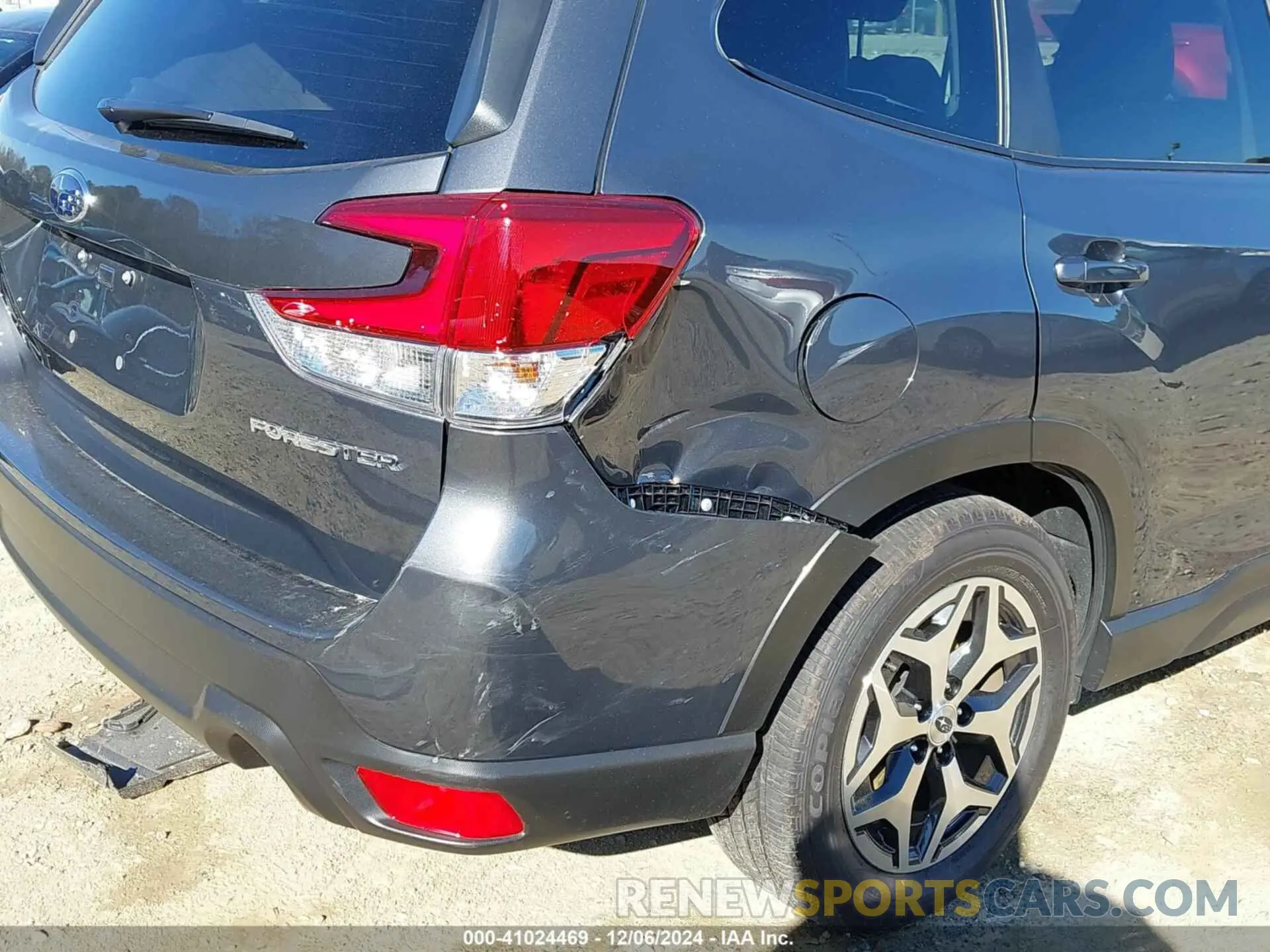 19 fotografías del automóvil dañado JF2SKADCXRH444533 SUBARU FORESTER 2024