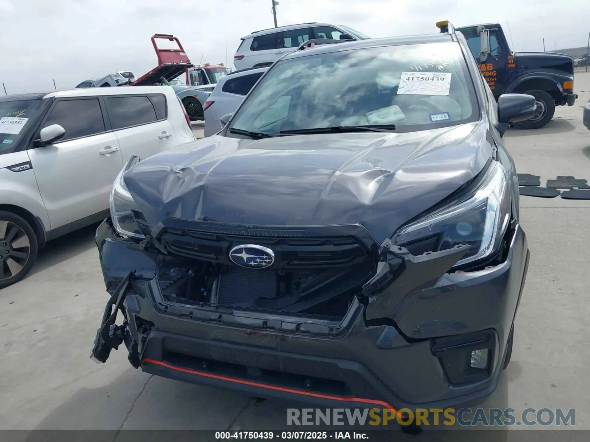 12 fotografías del automóvil dañado JF2SKAGC2RH493091 SUBARU FORESTER 2024