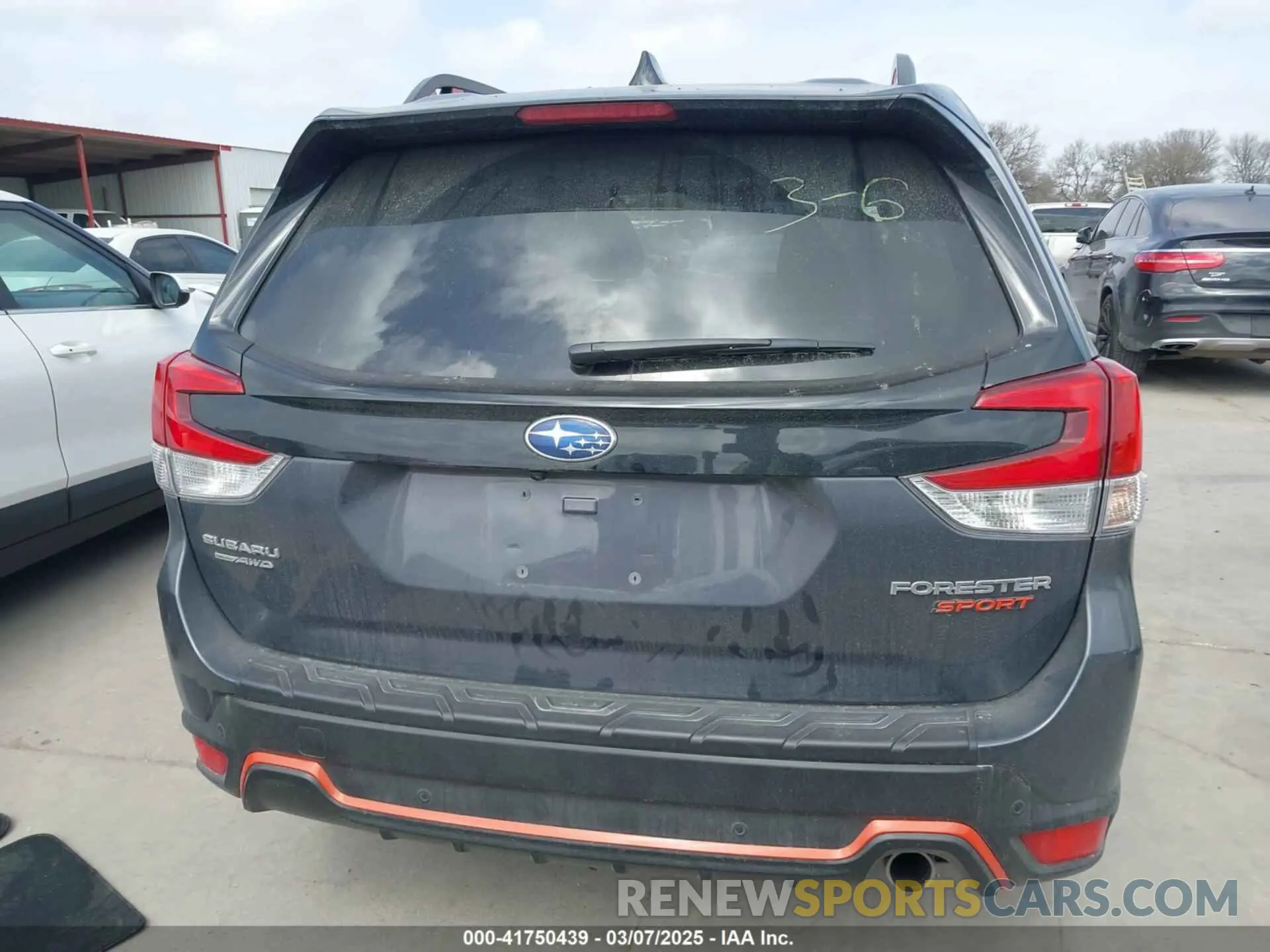 16 fotografías del automóvil dañado JF2SKAGC2RH493091 SUBARU FORESTER 2024