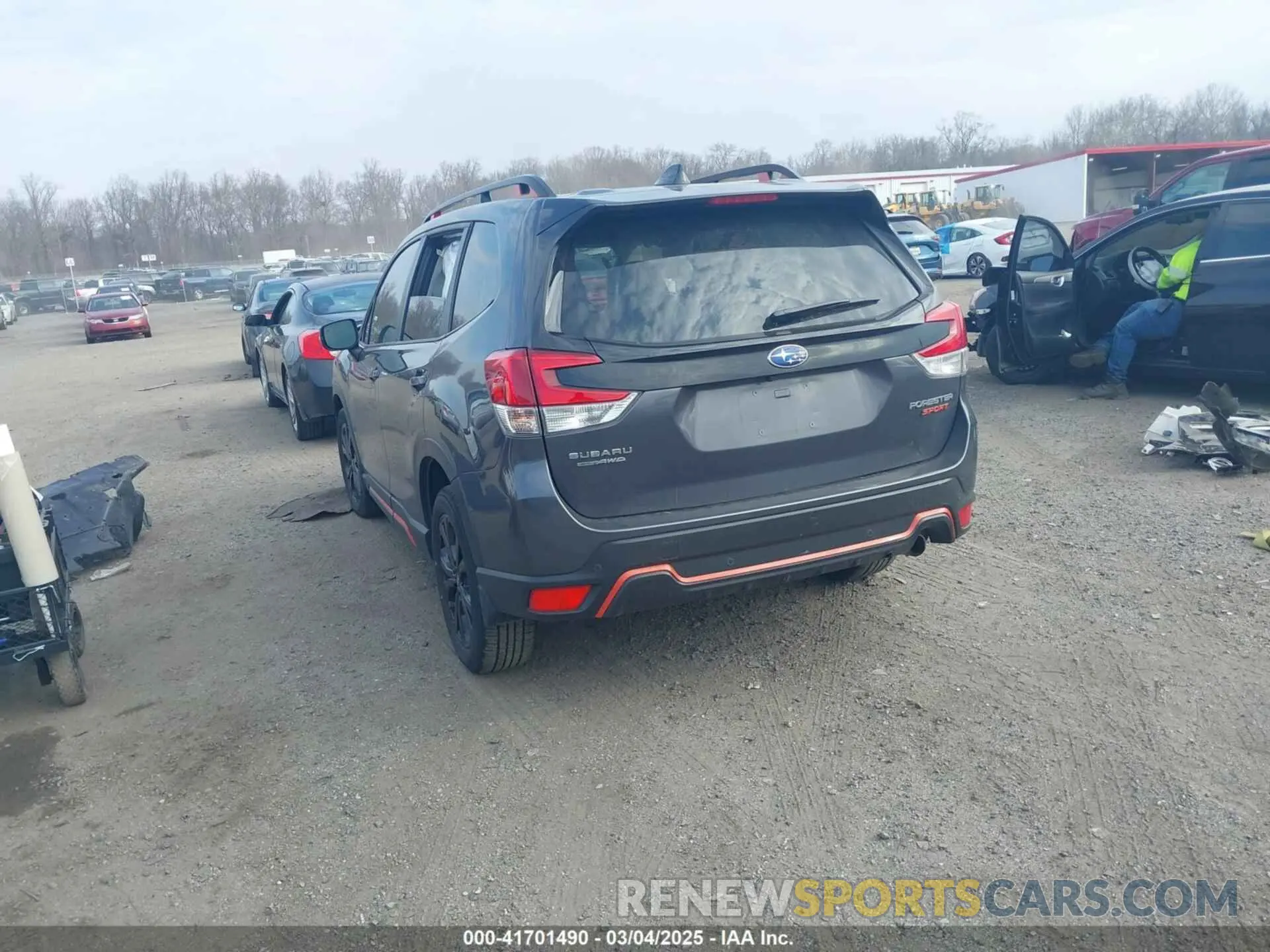 3 fotografías del automóvil dañado JF2SKAGC6RH401903 SUBARU FORESTER 2024