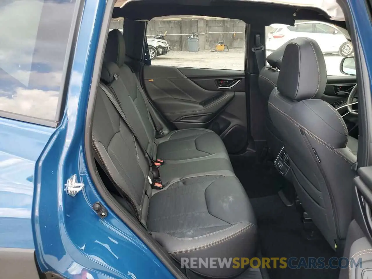 10 fotografías del automóvil dañado JF2SKAJC0RH487590 SUBARU FORESTER 2024