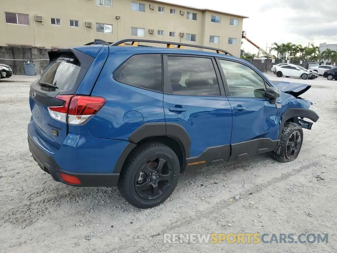 3 fotografías del automóvil dañado JF2SKAJC0RH487590 SUBARU FORESTER 2024