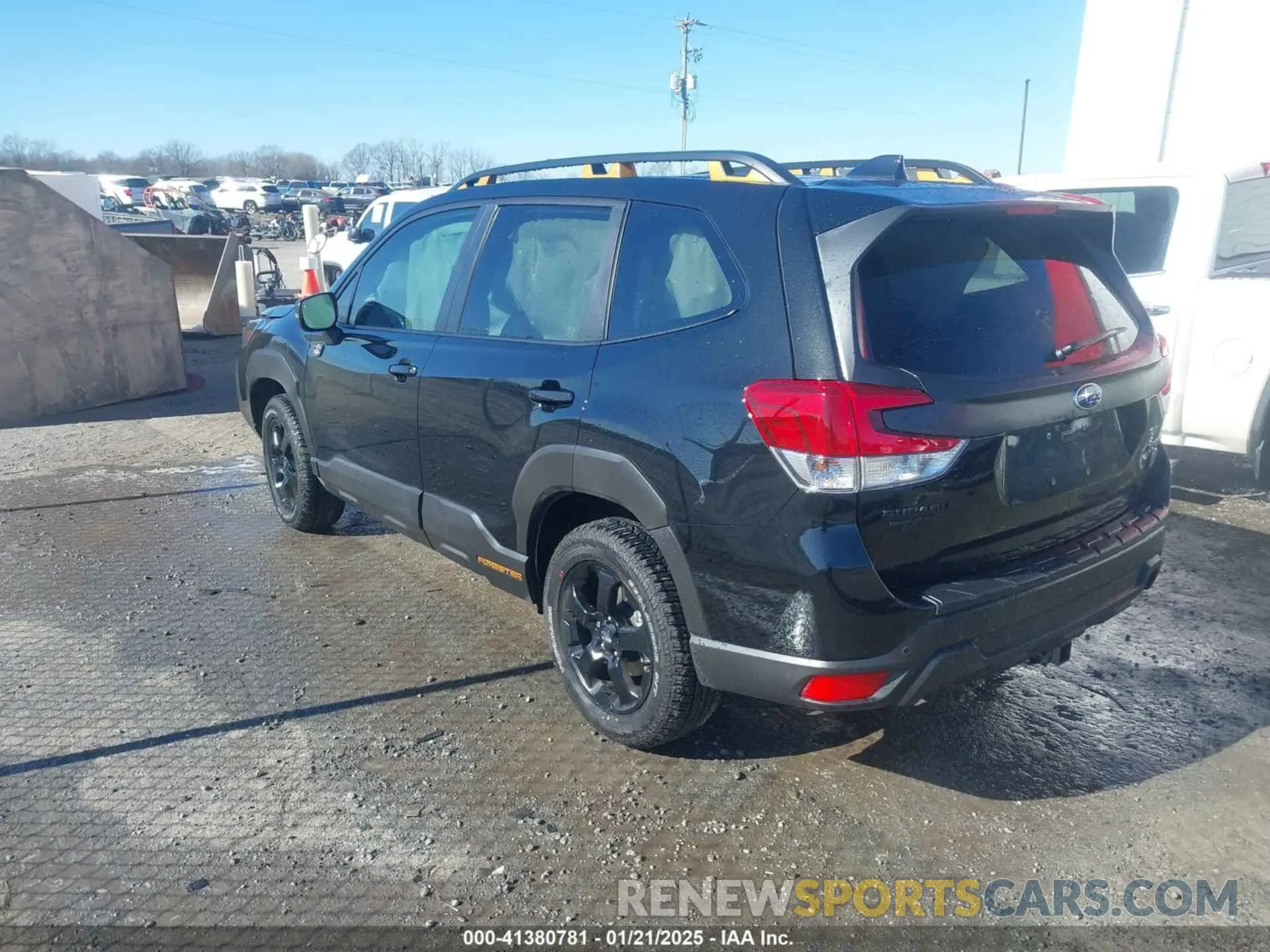 3 fotografías del automóvil dañado JF2SKAJC0RH528235 SUBARU FORESTER 2024