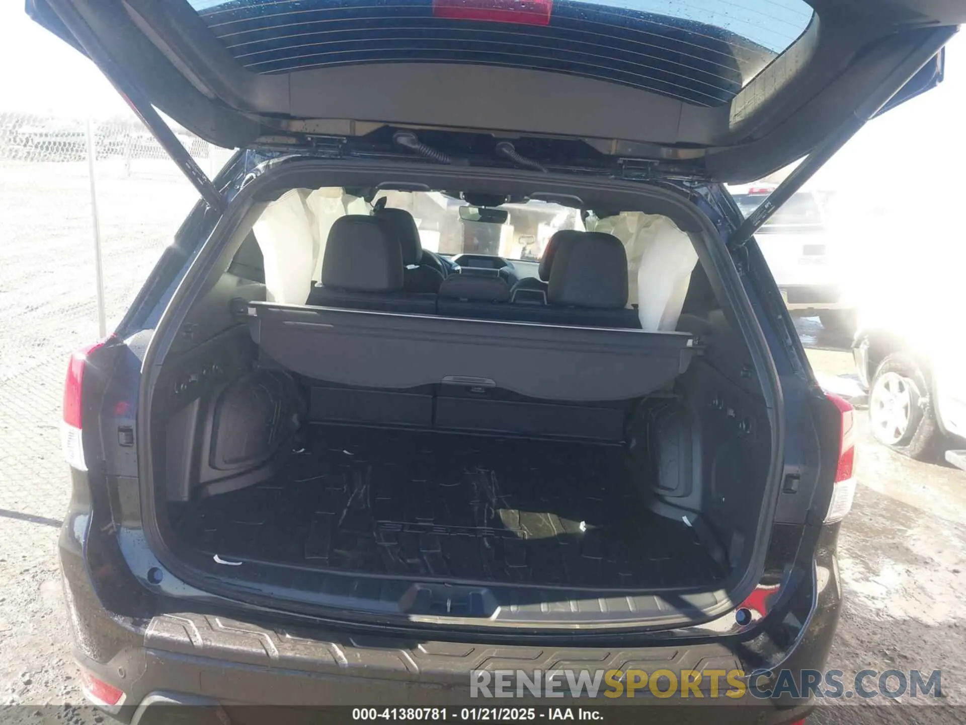 8 fotografías del automóvil dañado JF2SKAJC0RH528235 SUBARU FORESTER 2024