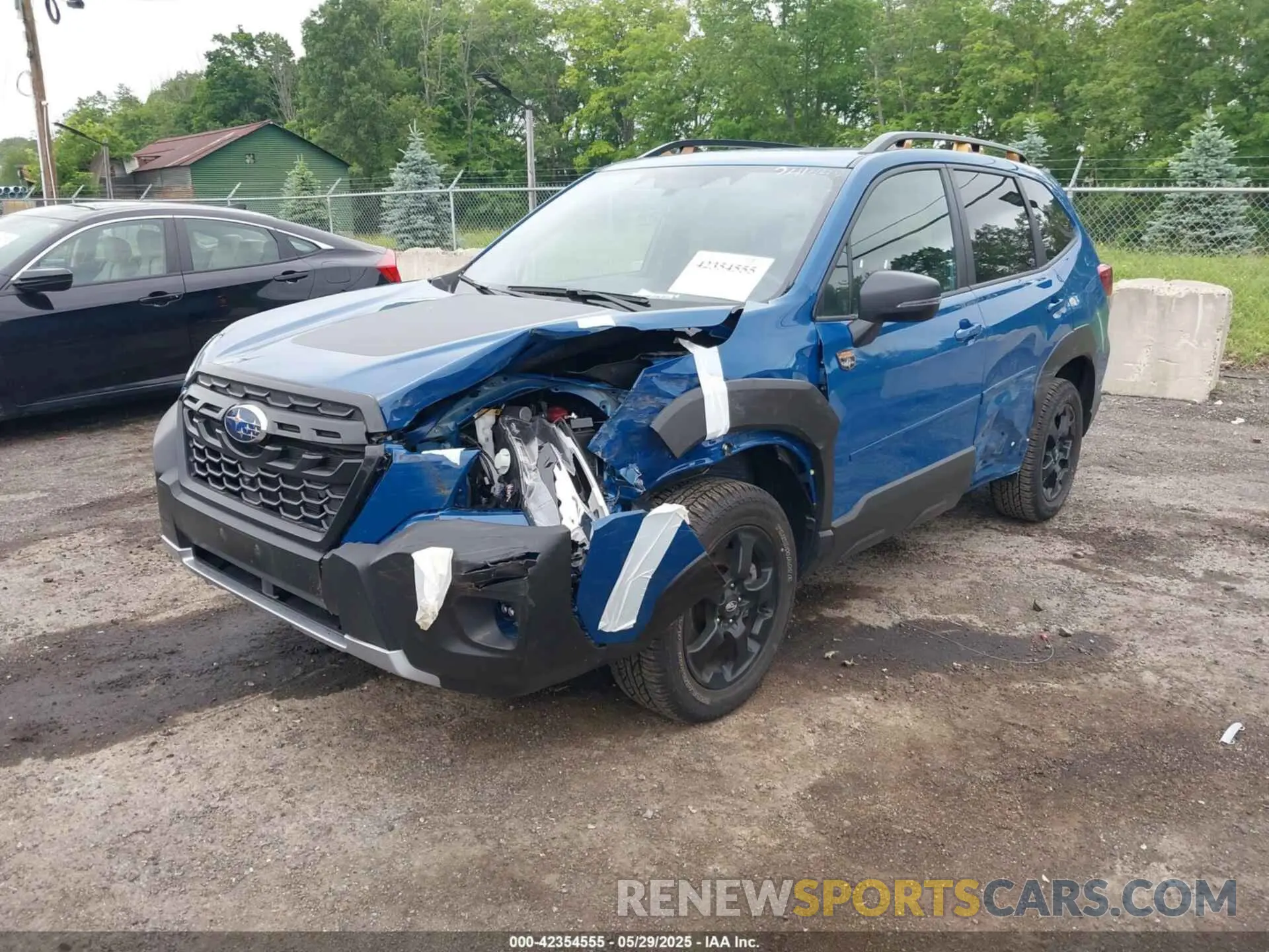 2 fotografías del automóvil dañado JF2SKAJC1RH523335 SUBARU FORESTER 2024