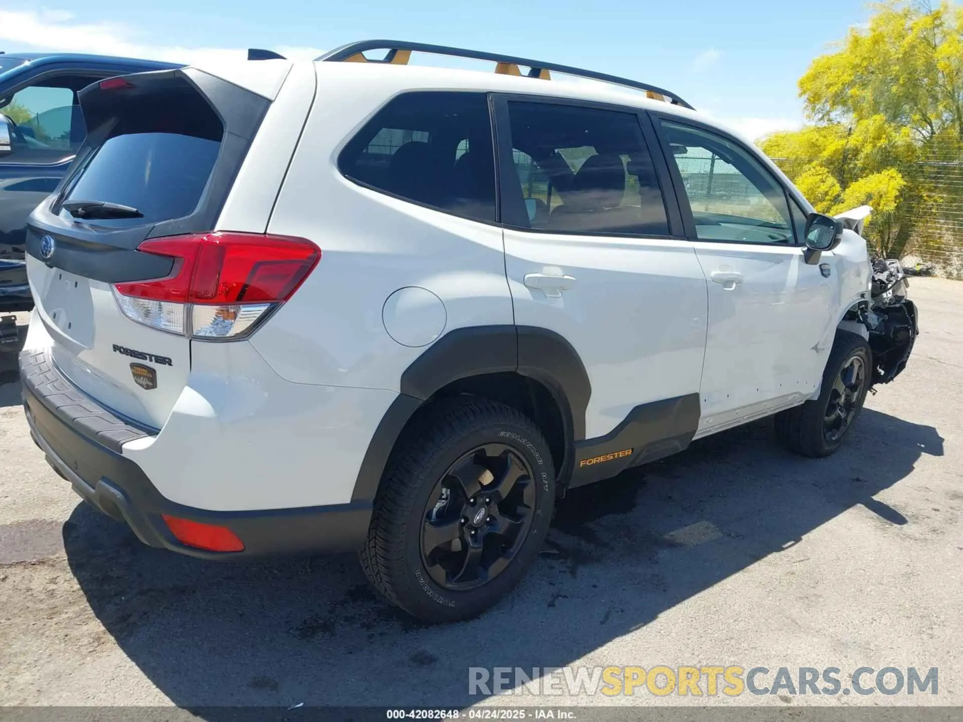 4 fotografías del automóvil dañado JF2SKAJC6RH528367 SUBARU FORESTER 2024