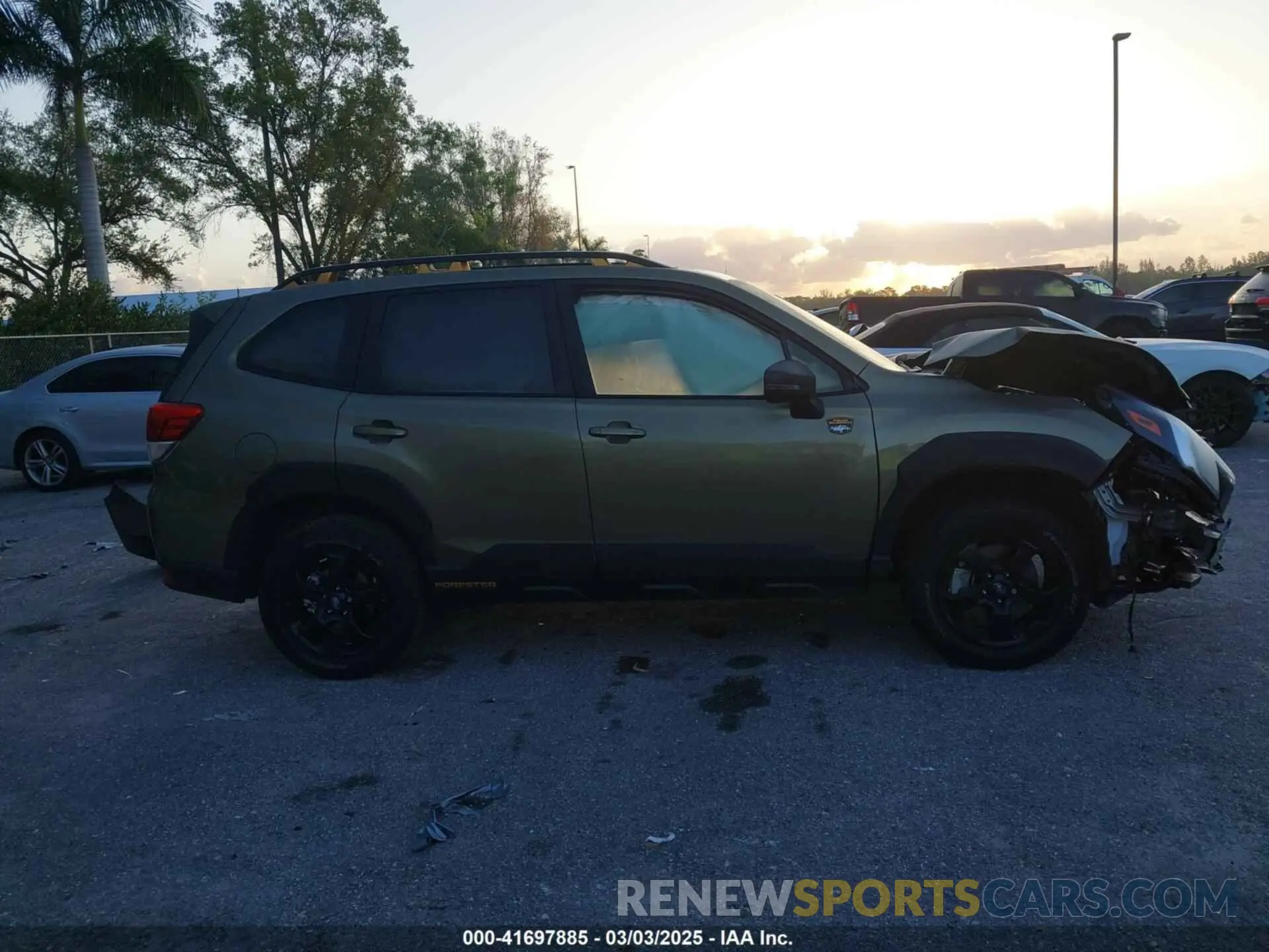 12 fotografías del automóvil dañado JF2SKAJC8RH525194 SUBARU FORESTER 2024