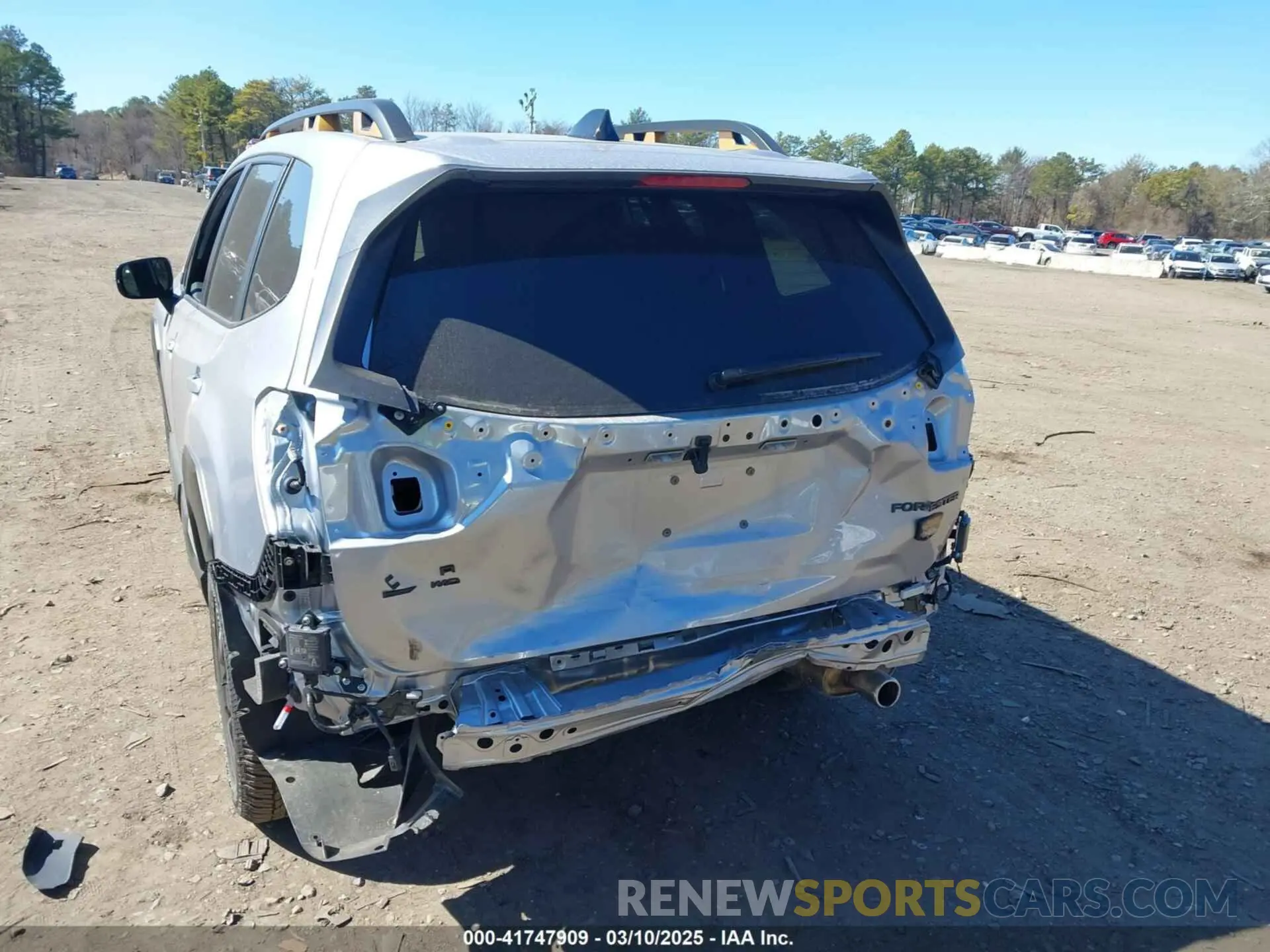 16 fotografías del automóvil dañado JF2SKAJC8RH528841 SUBARU FORESTER 2024