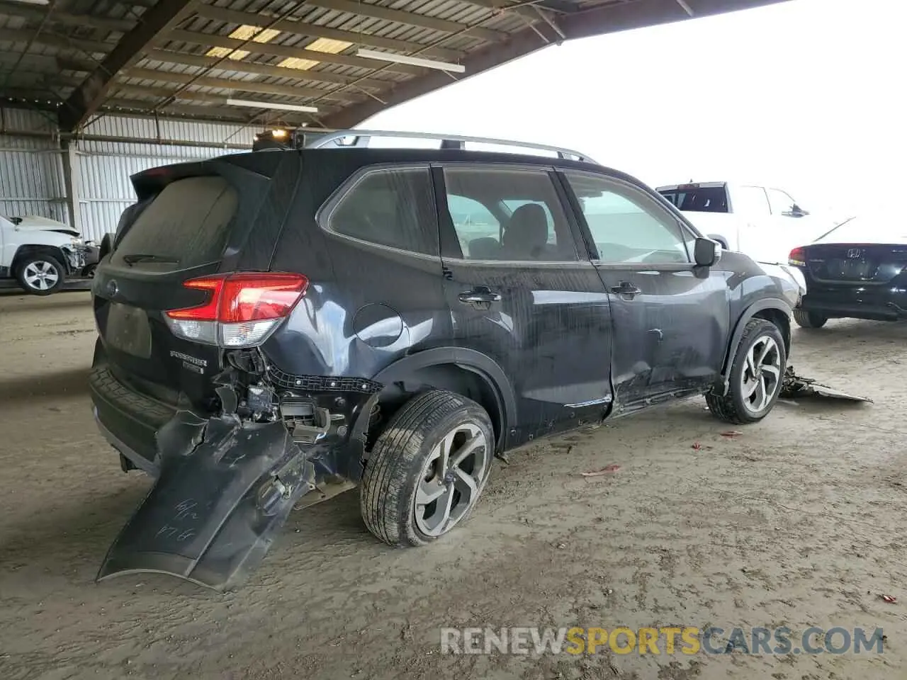 3 fotografías del automóvil dañado JF2SKAMC0RH429197 SUBARU FORESTER 2024