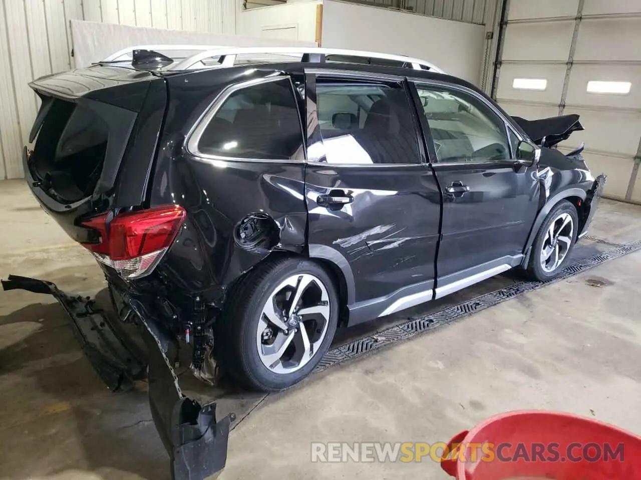 3 fotografías del automóvil dañado JF2SKAMC6RH424831 SUBARU FORESTER 2024