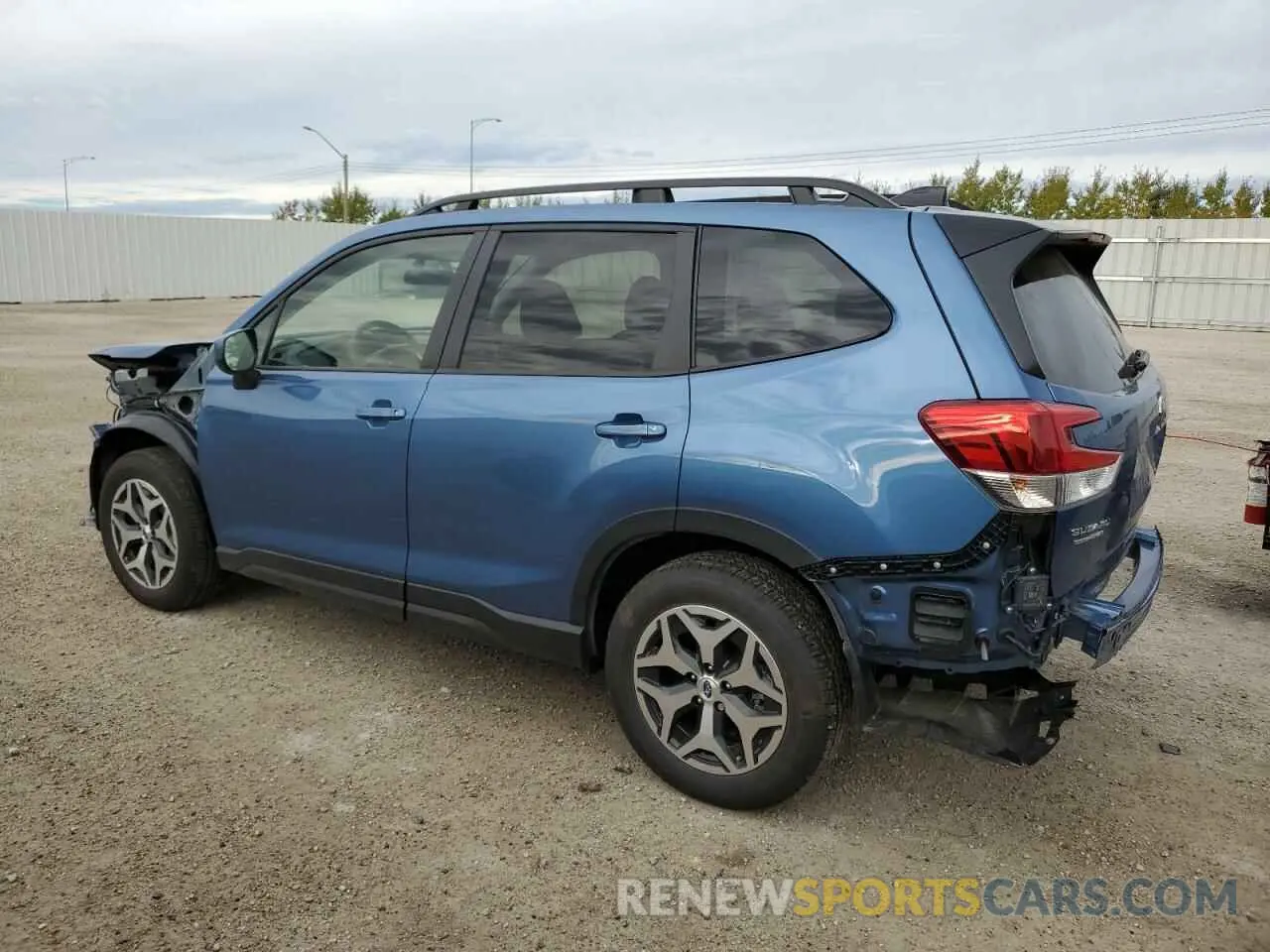 2 fotografías del automóvil dañado JF2SKEDC1RH491294 SUBARU FORESTER 2024