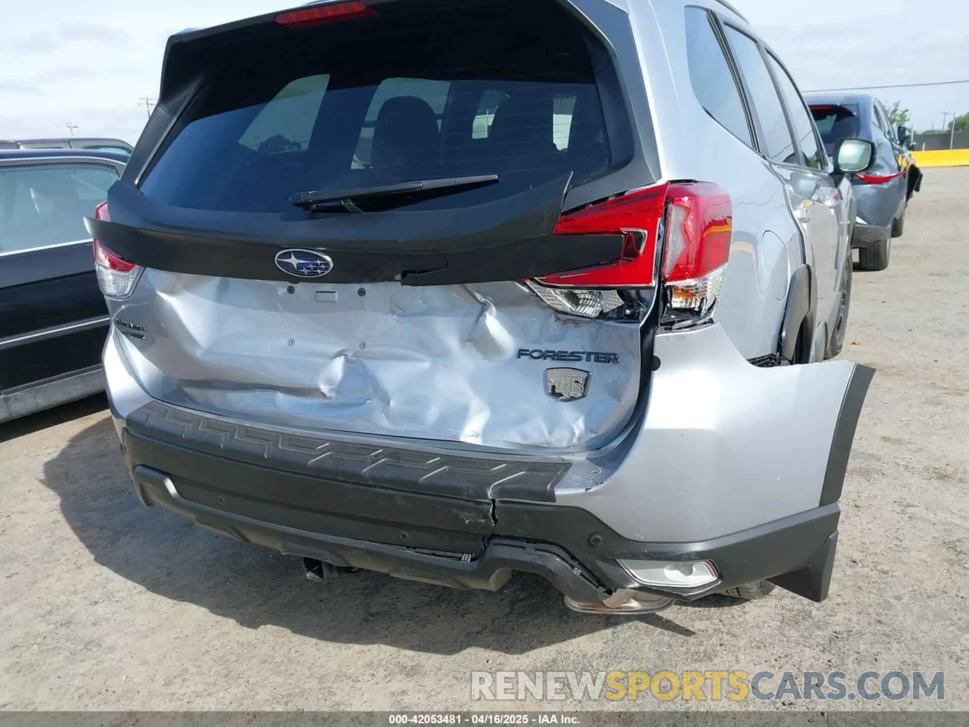 6 fotografías del automóvil dañado JF2SKAJC5SH401079 SUBARU FORESTER 2025