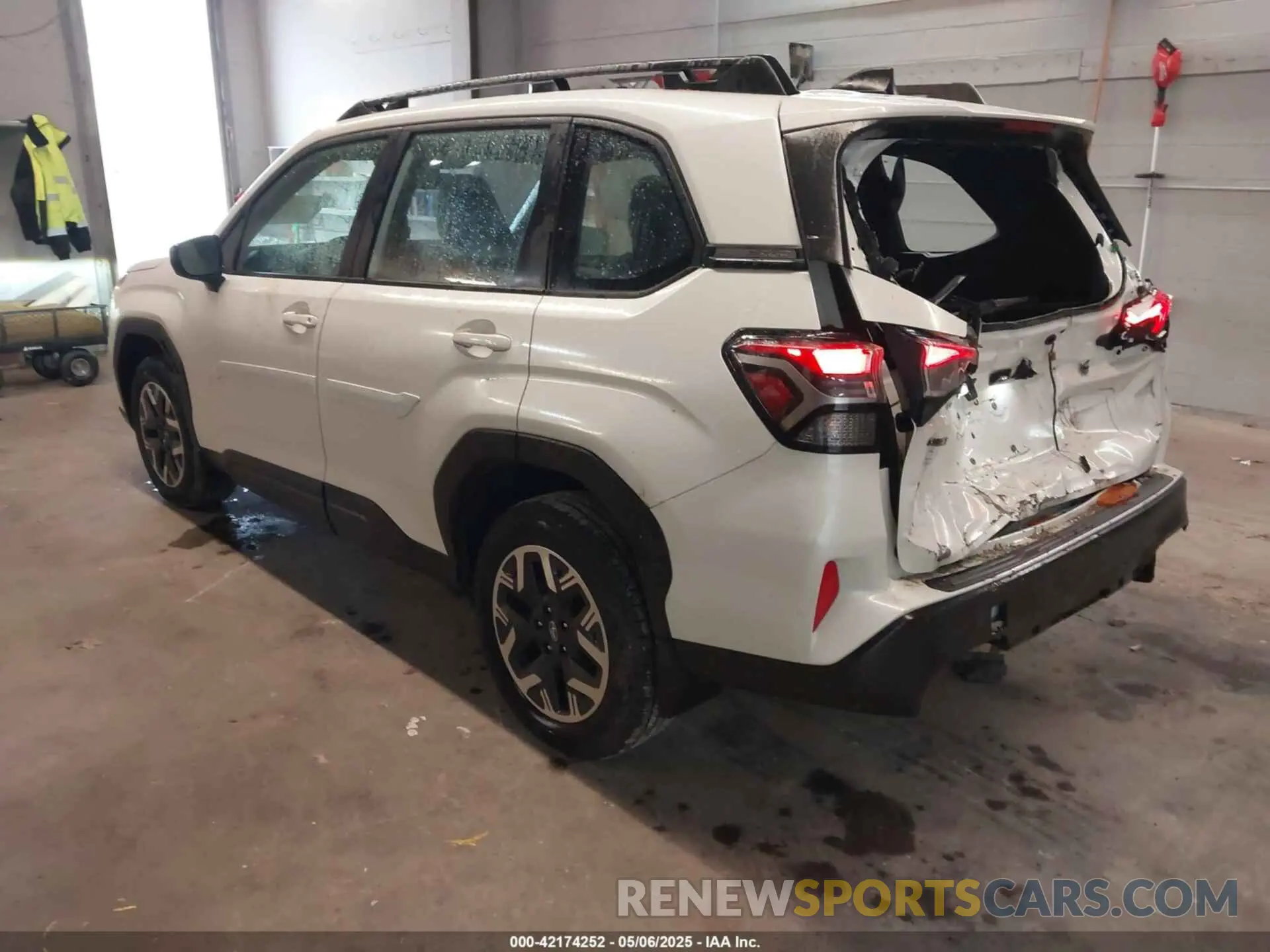 3 fotografías del automóvil dañado JF2SLDAC7SH453392 SUBARU FORESTER 2025