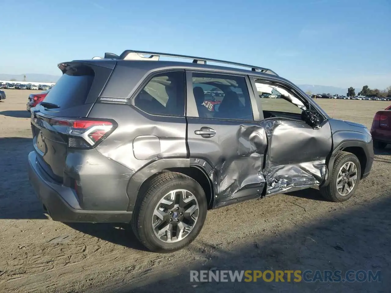 3 fotografías del automóvil dañado JF2SLDBC6SH543504 SUBARU FORESTER 2025
