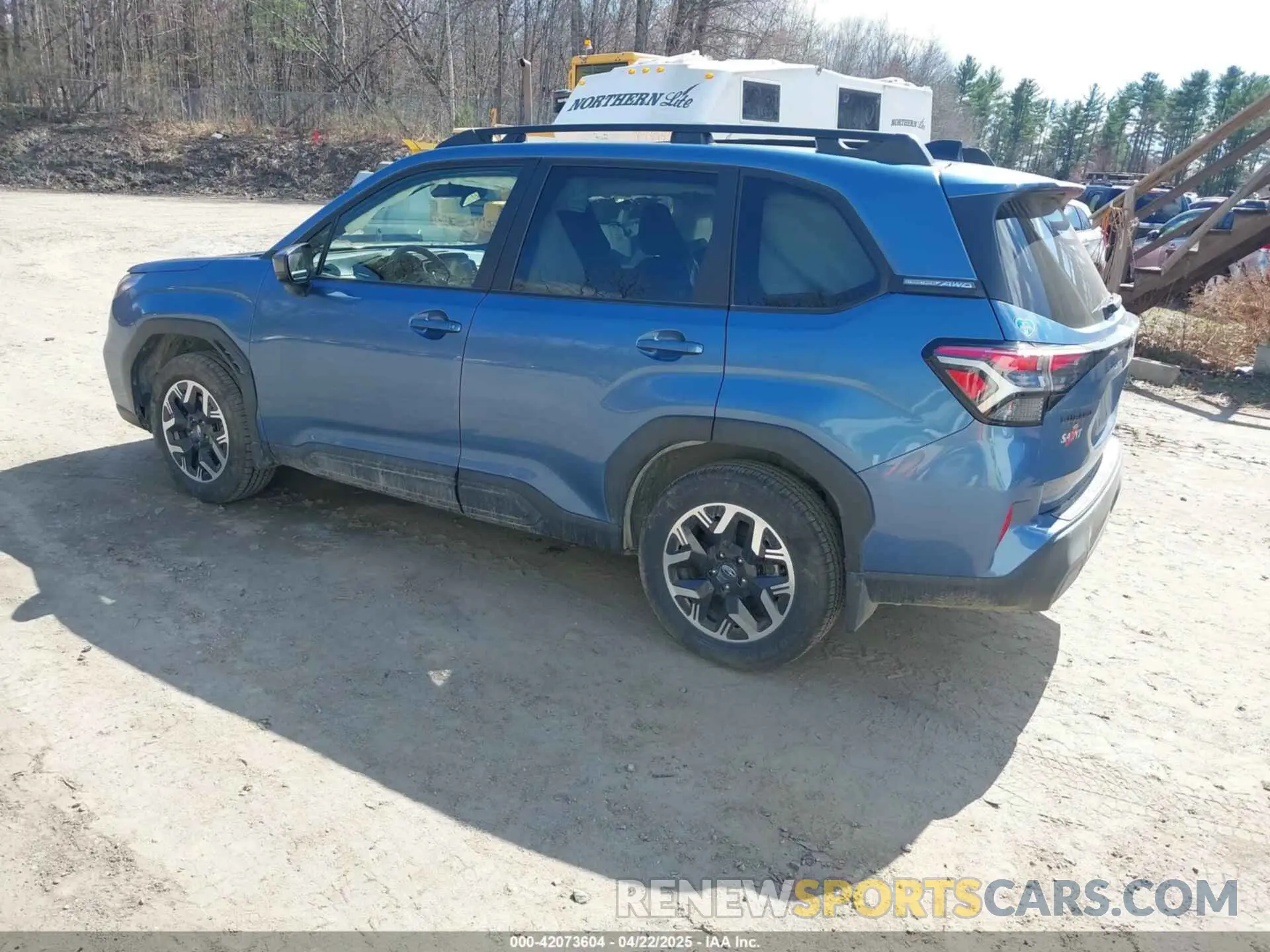 3 fotografías del automóvil dañado JF2SLDBC8SH429536 SUBARU FORESTER 2025