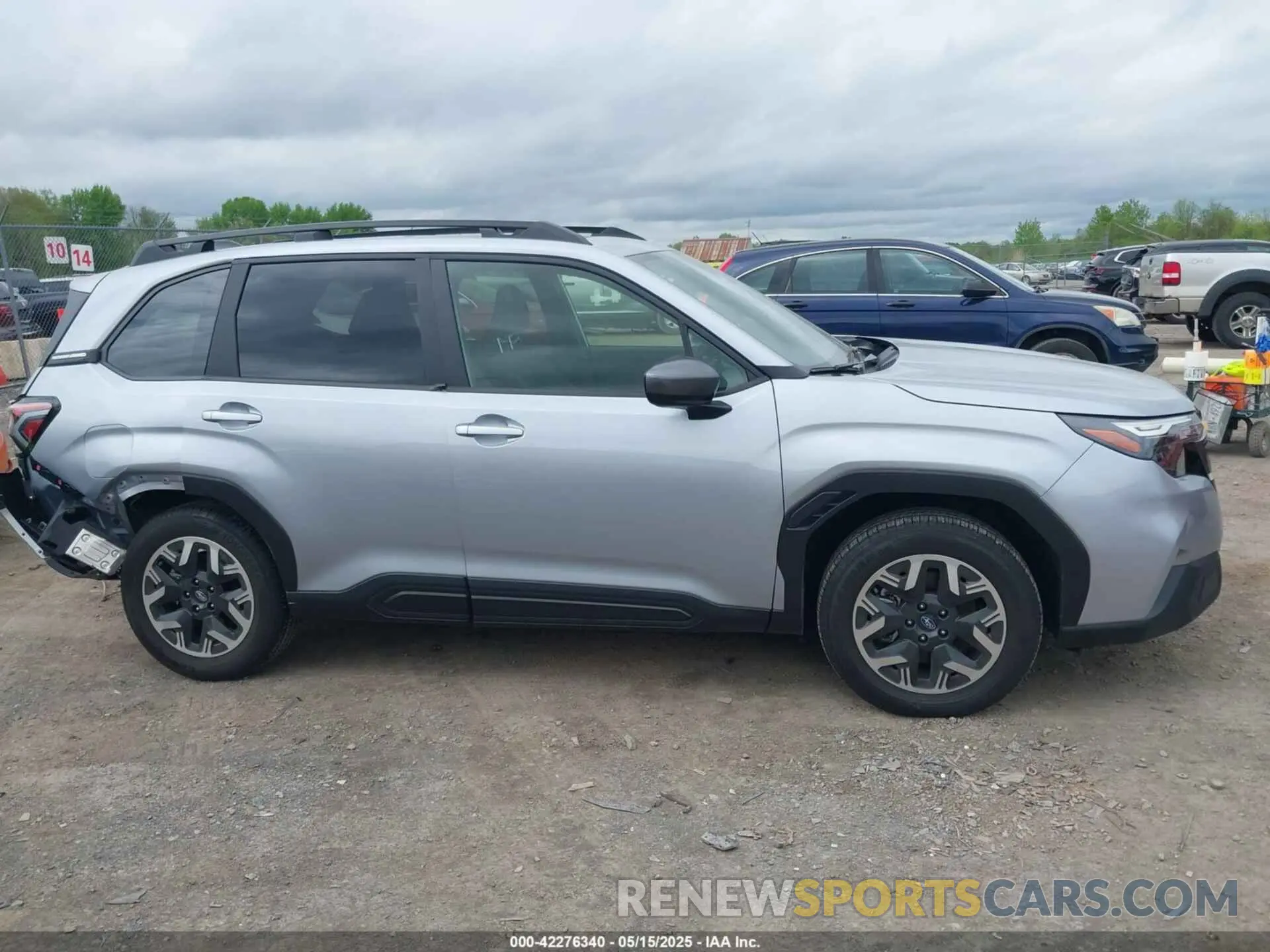 14 fotografías del automóvil dañado JF2SLDDC1SH441525 SUBARU FORESTER 2025
