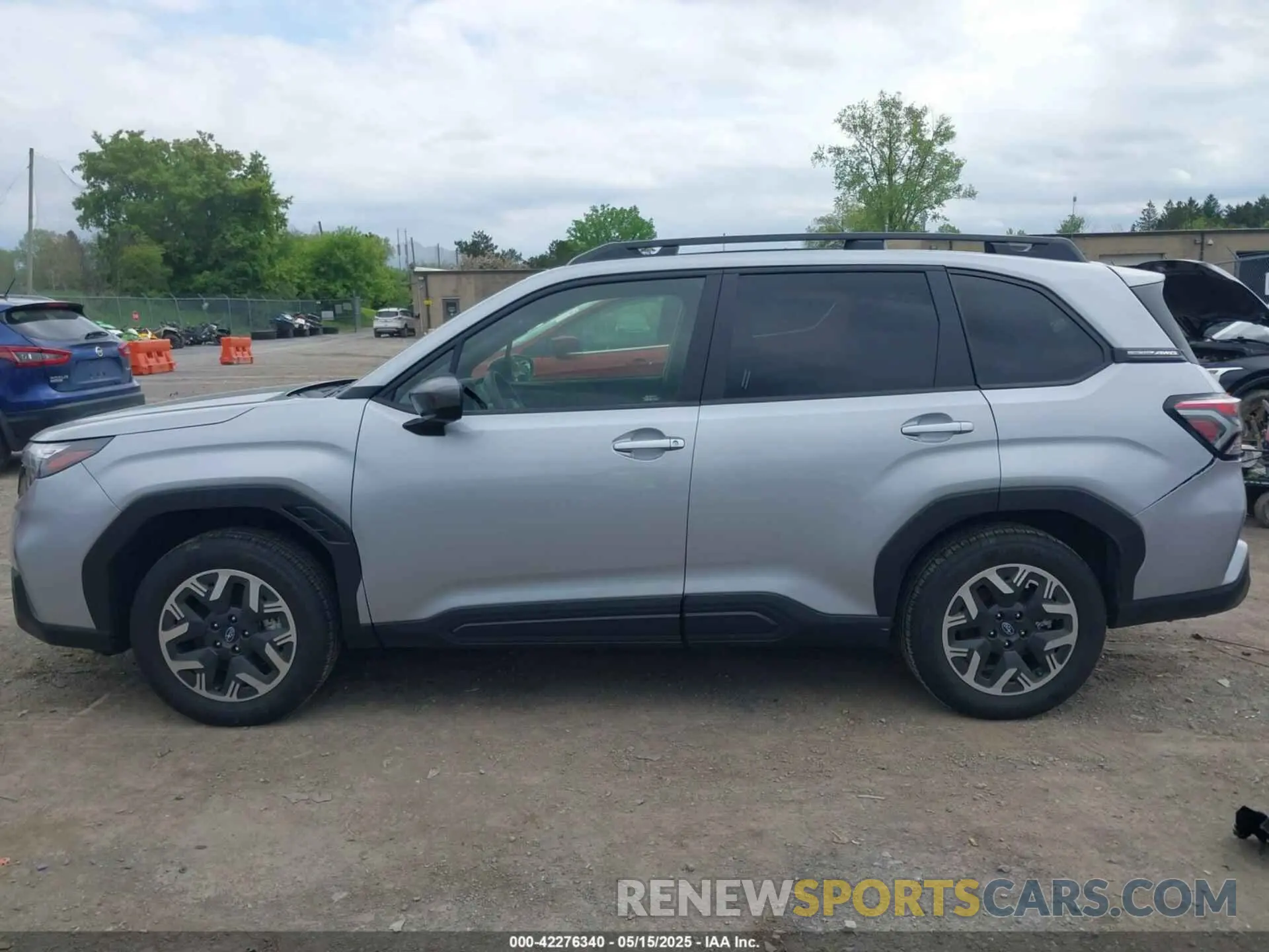 15 fotografías del automóvil dañado JF2SLDDC1SH441525 SUBARU FORESTER 2025