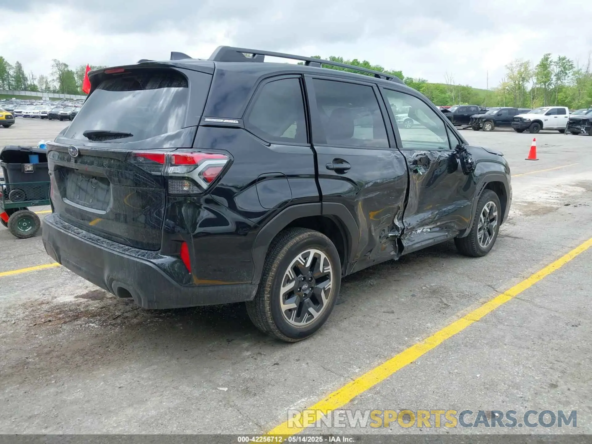4 fotografías del automóvil dañado JF2SLDDC8SH412409 SUBARU FORESTER 2025