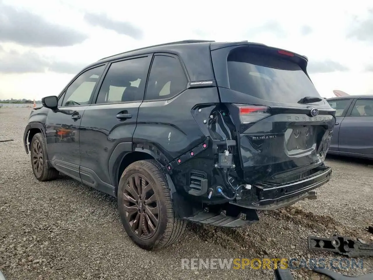 2 fotografías del automóvil dañado JF2SLDHC4SH495220 SUBARU FORESTER 2025
