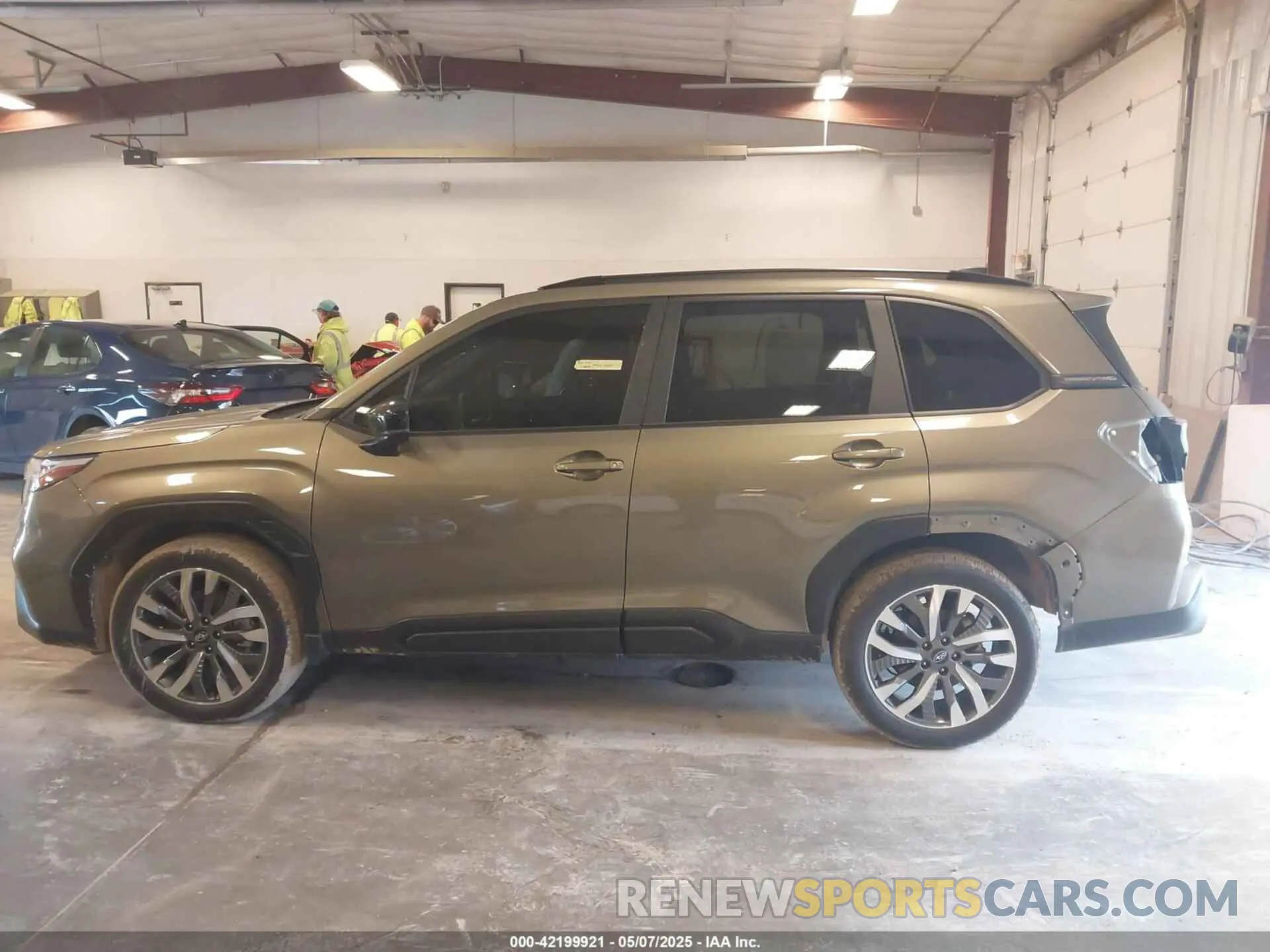 14 fotografías del automóvil dañado JF2SLDTC2SH457332 SUBARU FORESTER 2025