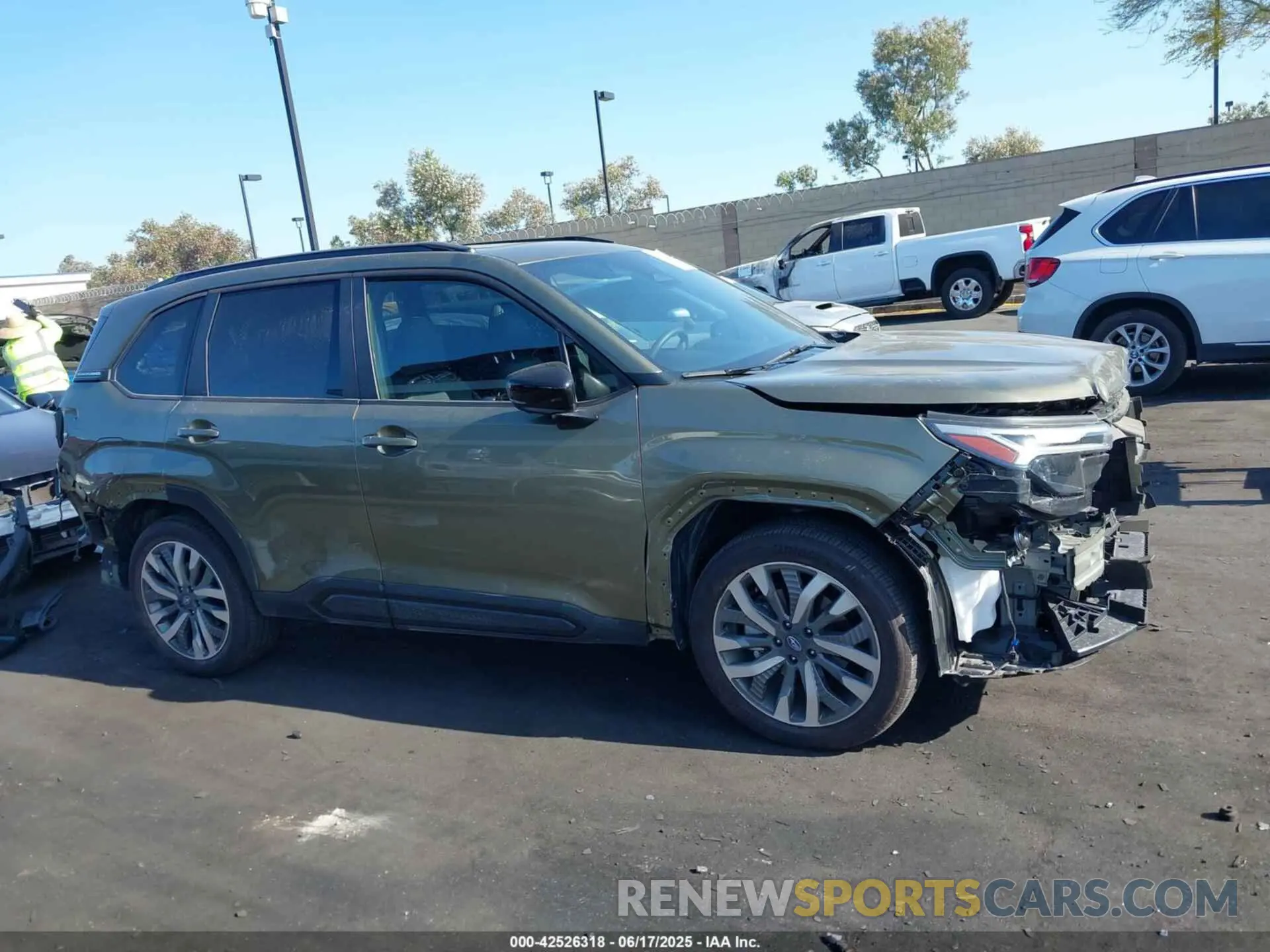 14 fotografías del automóvil dañado JF2SLDTC2SH492775 SUBARU FORESTER 2025