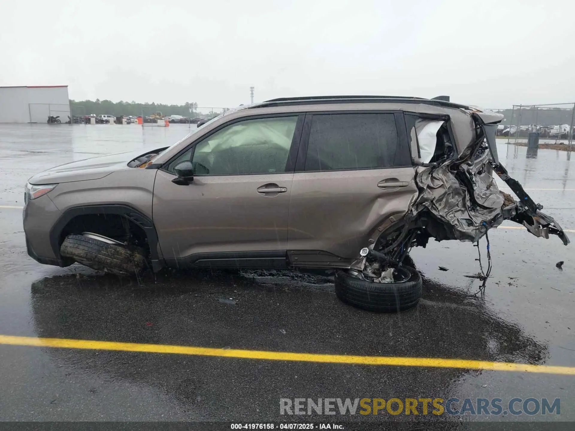 15 fotografías del automóvil dañado JF2SLDTCXSH420190 SUBARU FORESTER 2025