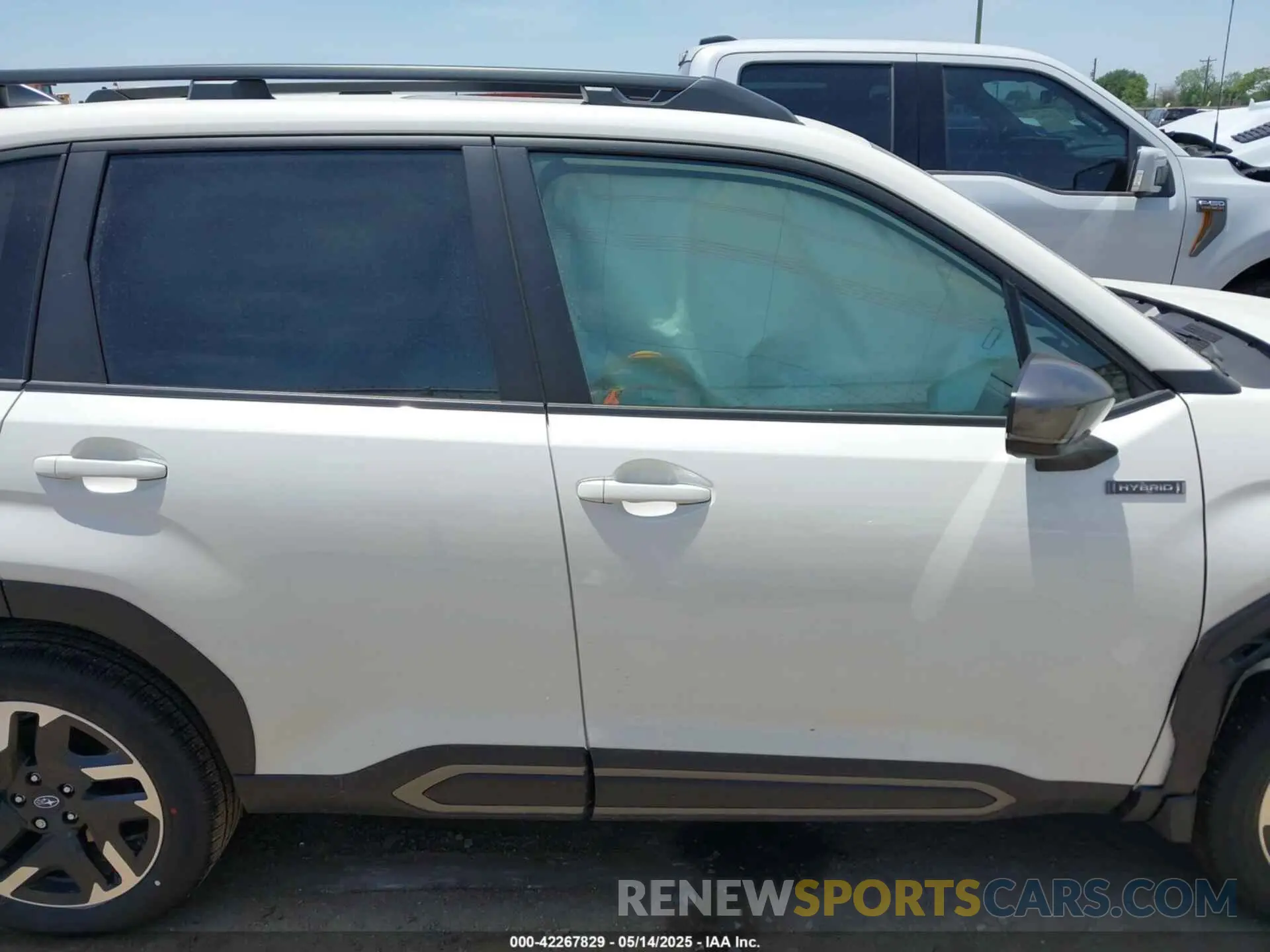 13 fotografías del automóvil dañado JF2SLSRD6SH405142 SUBARU FORESTER 2025