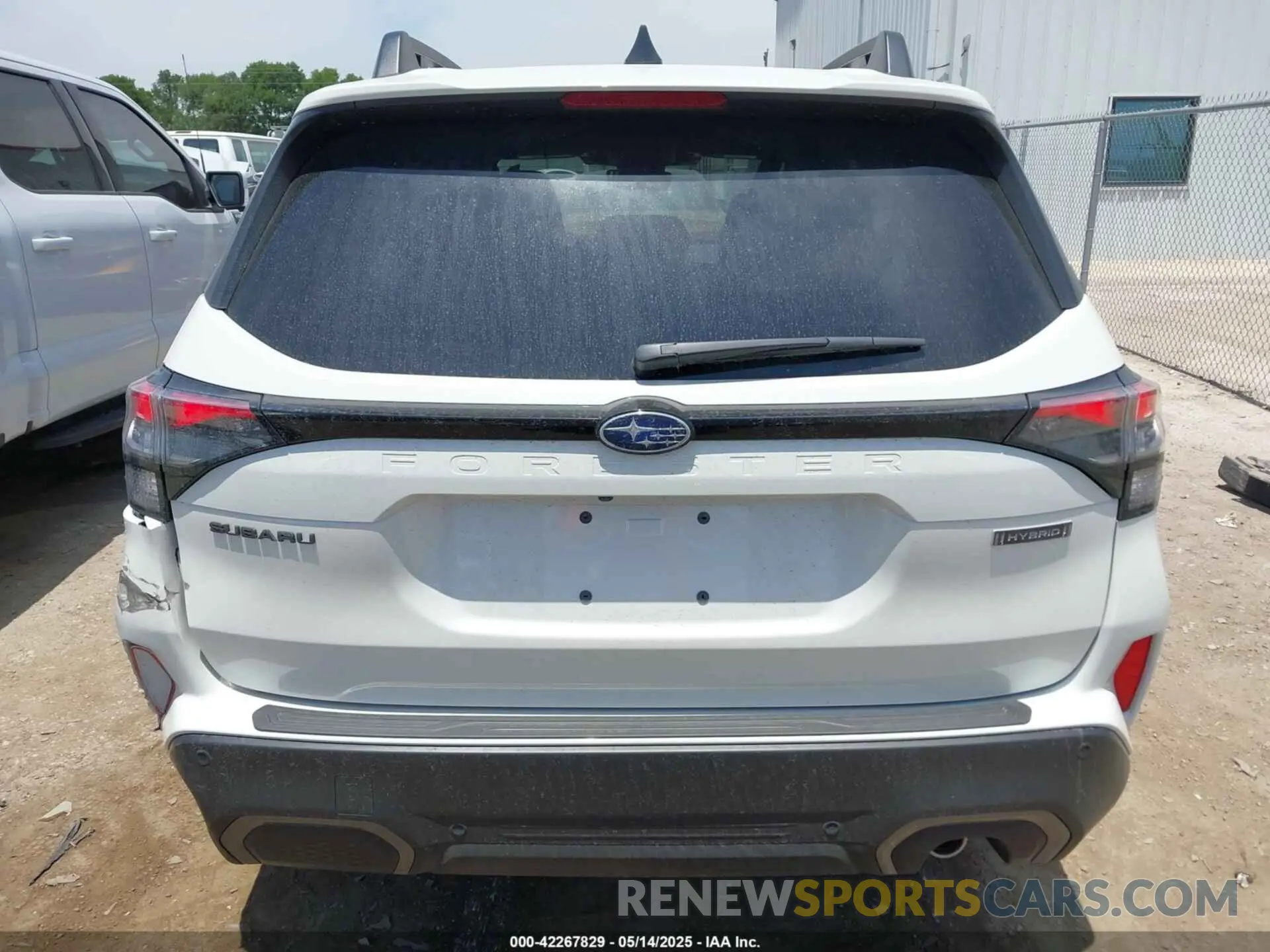 16 fotografías del automóvil dañado JF2SLSRD6SH405142 SUBARU FORESTER 2025