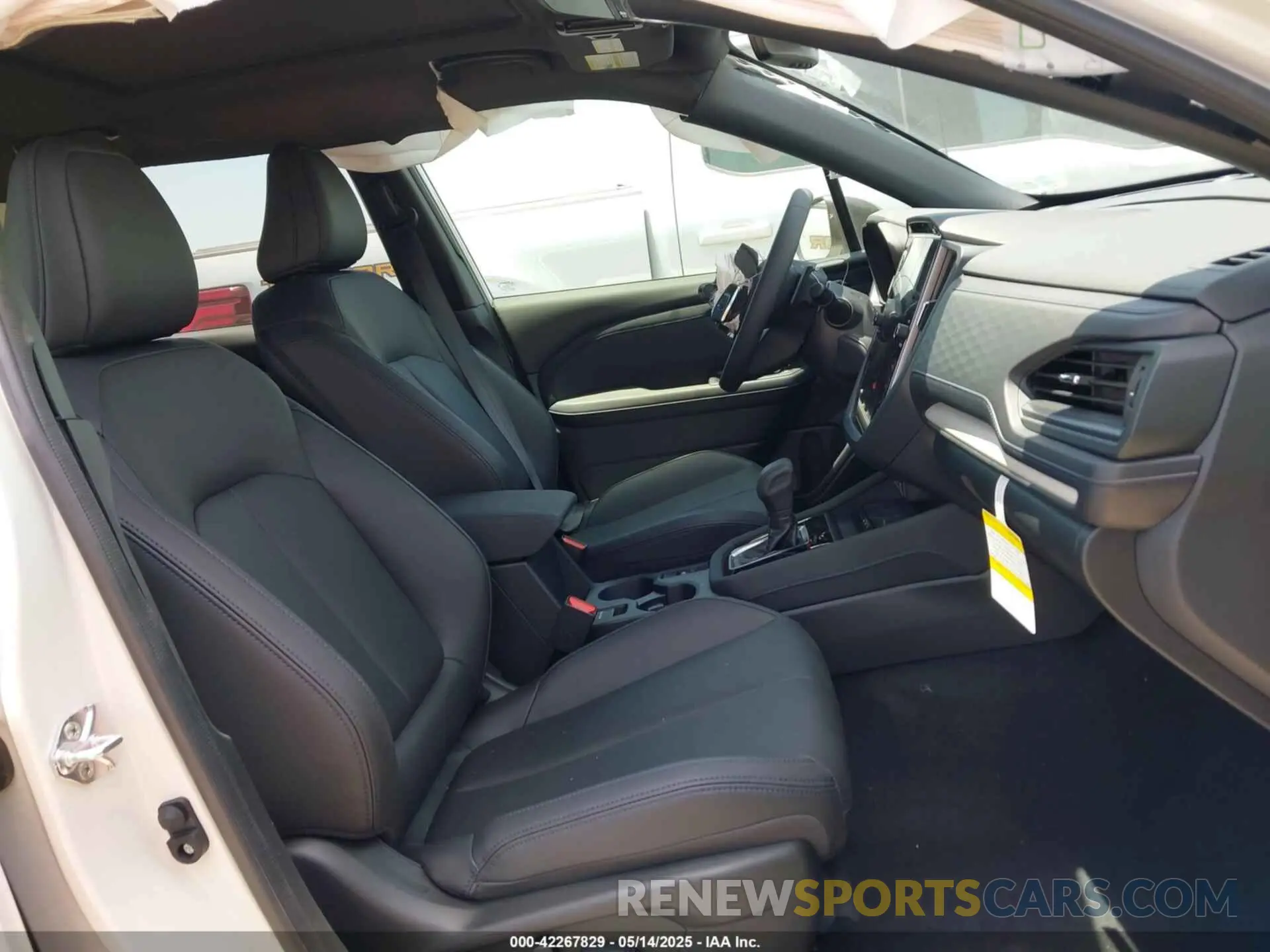 5 fotografías del automóvil dañado JF2SLSRD6SH405142 SUBARU FORESTER 2025
