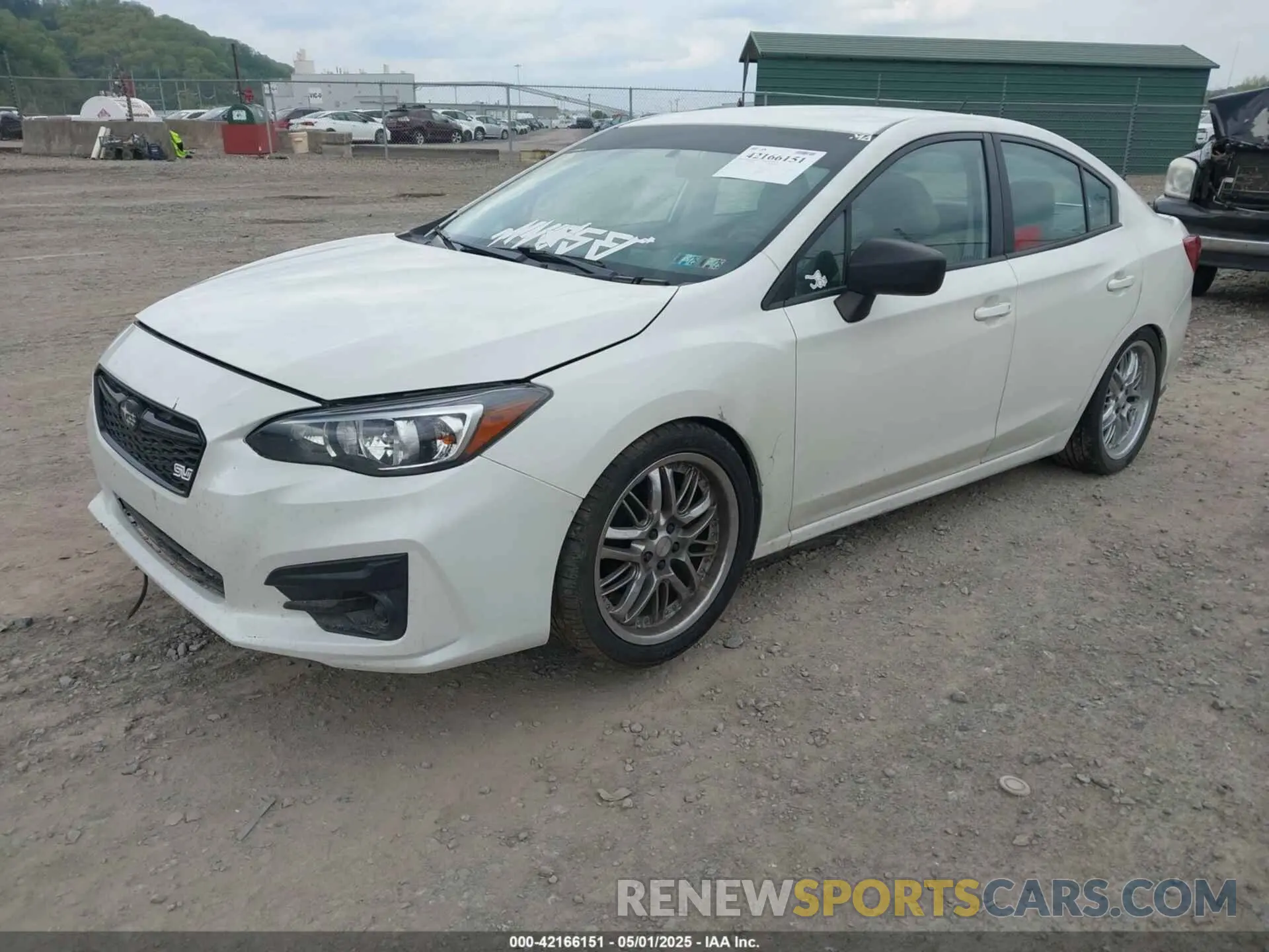 2 fotografías del automóvil dañado 4S3GKAA65K3617297 SUBARU IMPREZA 2019