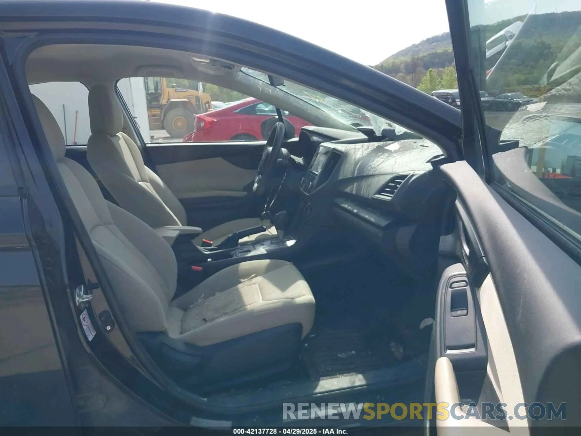 5 fotografías del automóvil dañado 4S3GKAA67K3605197 SUBARU IMPREZA 2019