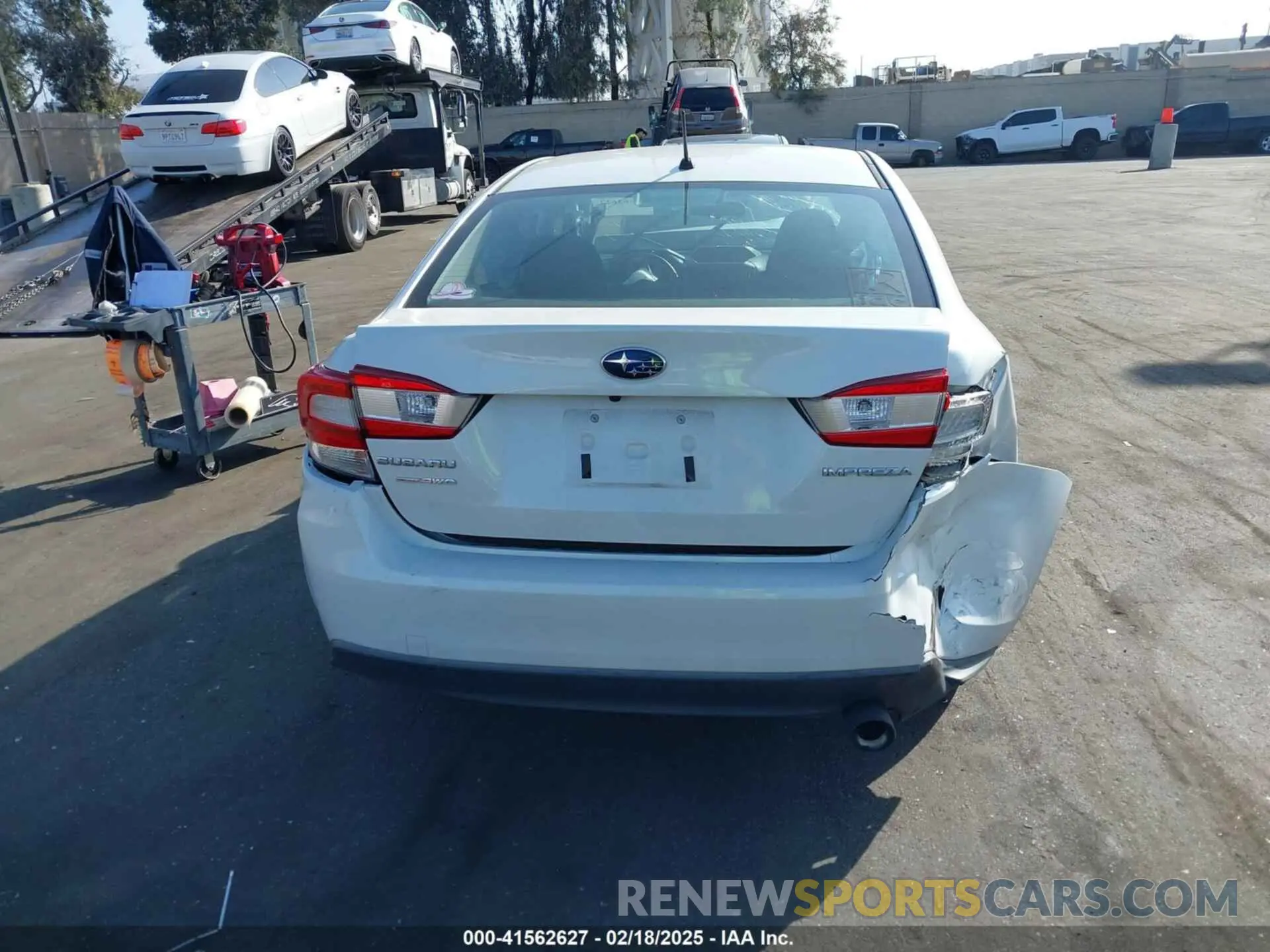 17 fotografías del automóvil dañado 4S3GKAA68K1627561 SUBARU IMPREZA 2019