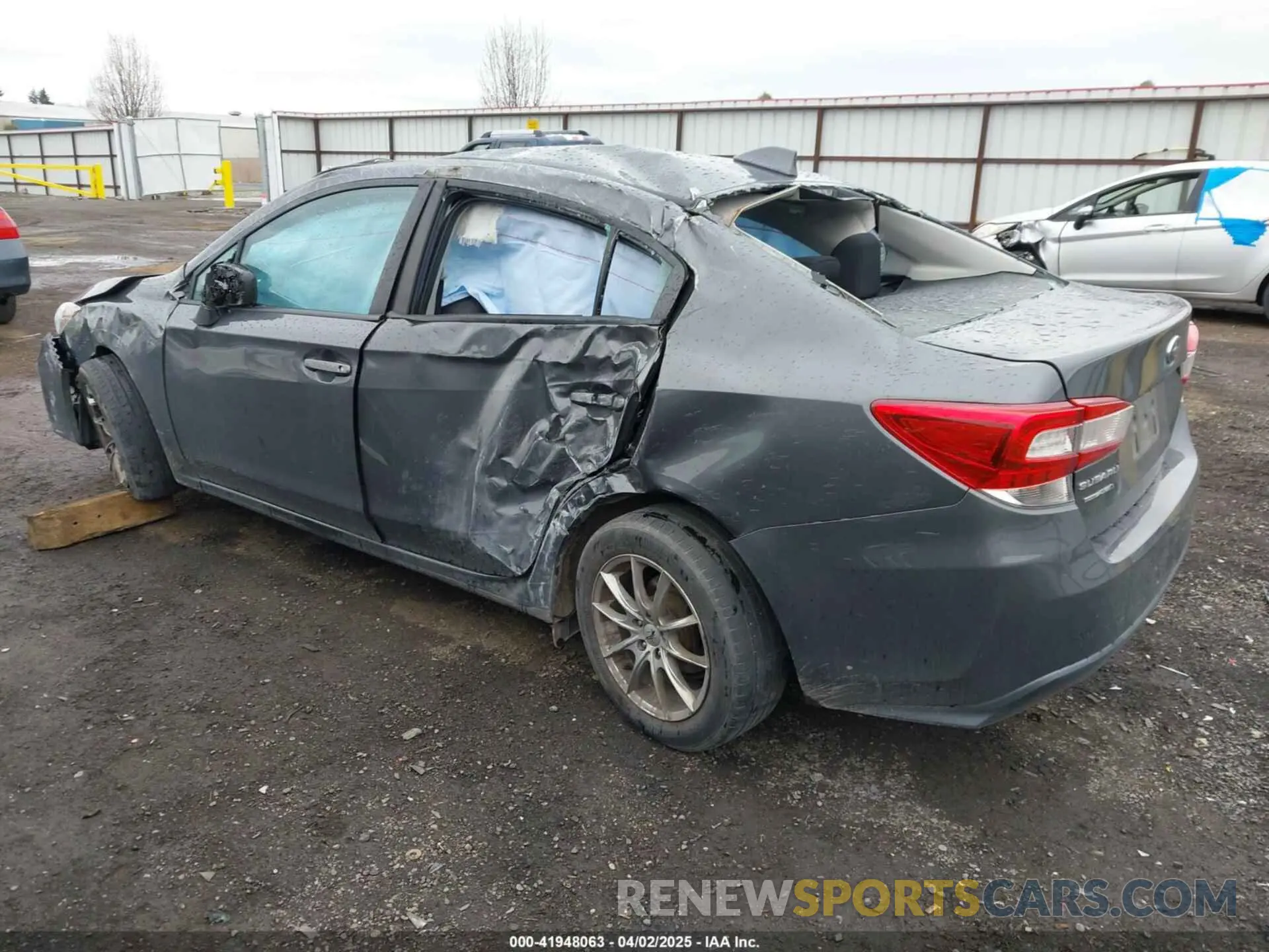 3 fotografías del automóvil dañado 4S3GKAC62K3609929 SUBARU IMPREZA 2019